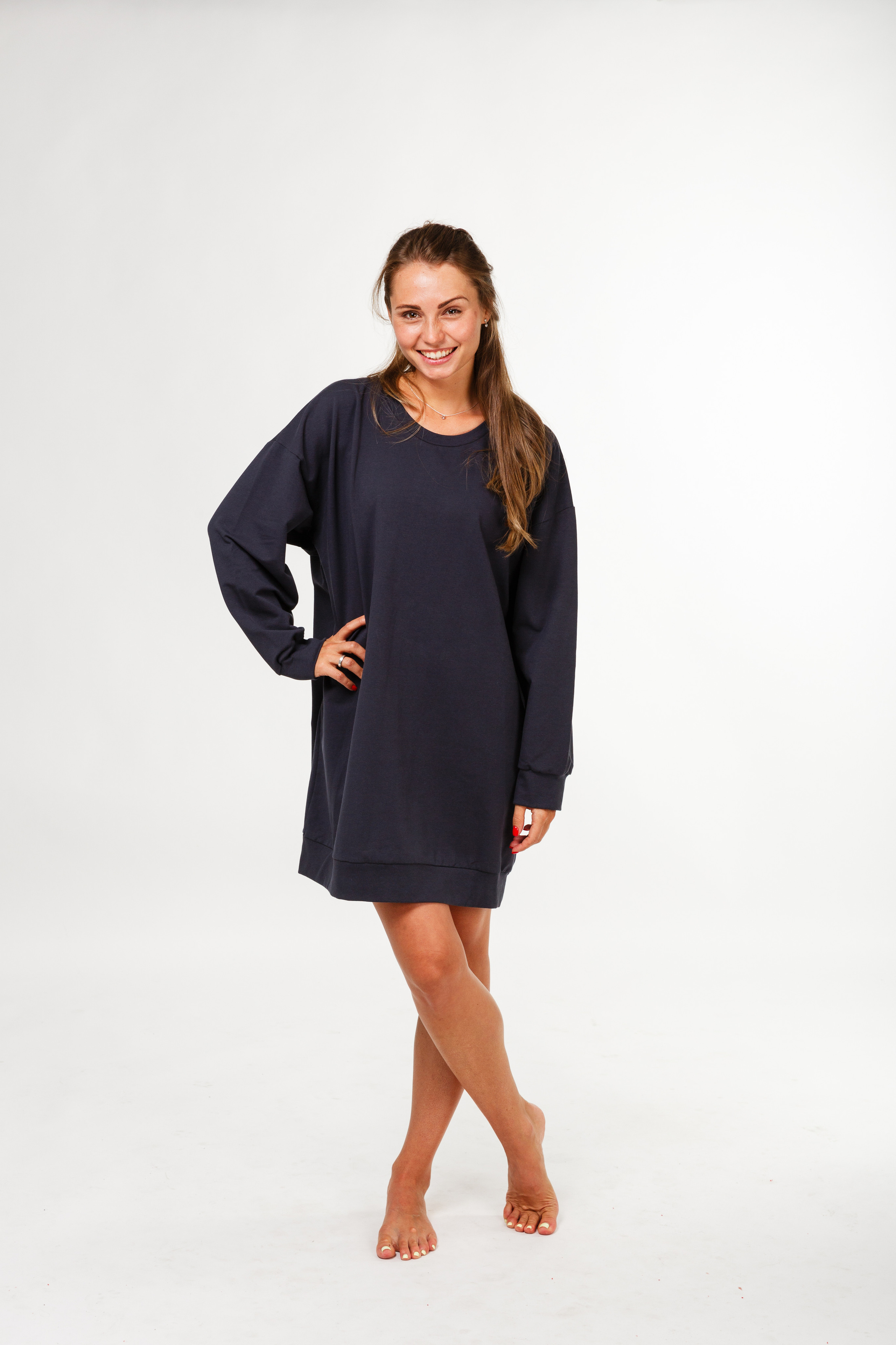 Профессиональный фотограф в Санкт-Петербурге. Студийная фотосъёмка детской и спортивной одежды на моделях для каталогов, маркетплейсов, сайтов и печатной рекламной продукции. Одежда для дома и спорта. Студийная фотосессия для маркетплейсов и соцсетей.