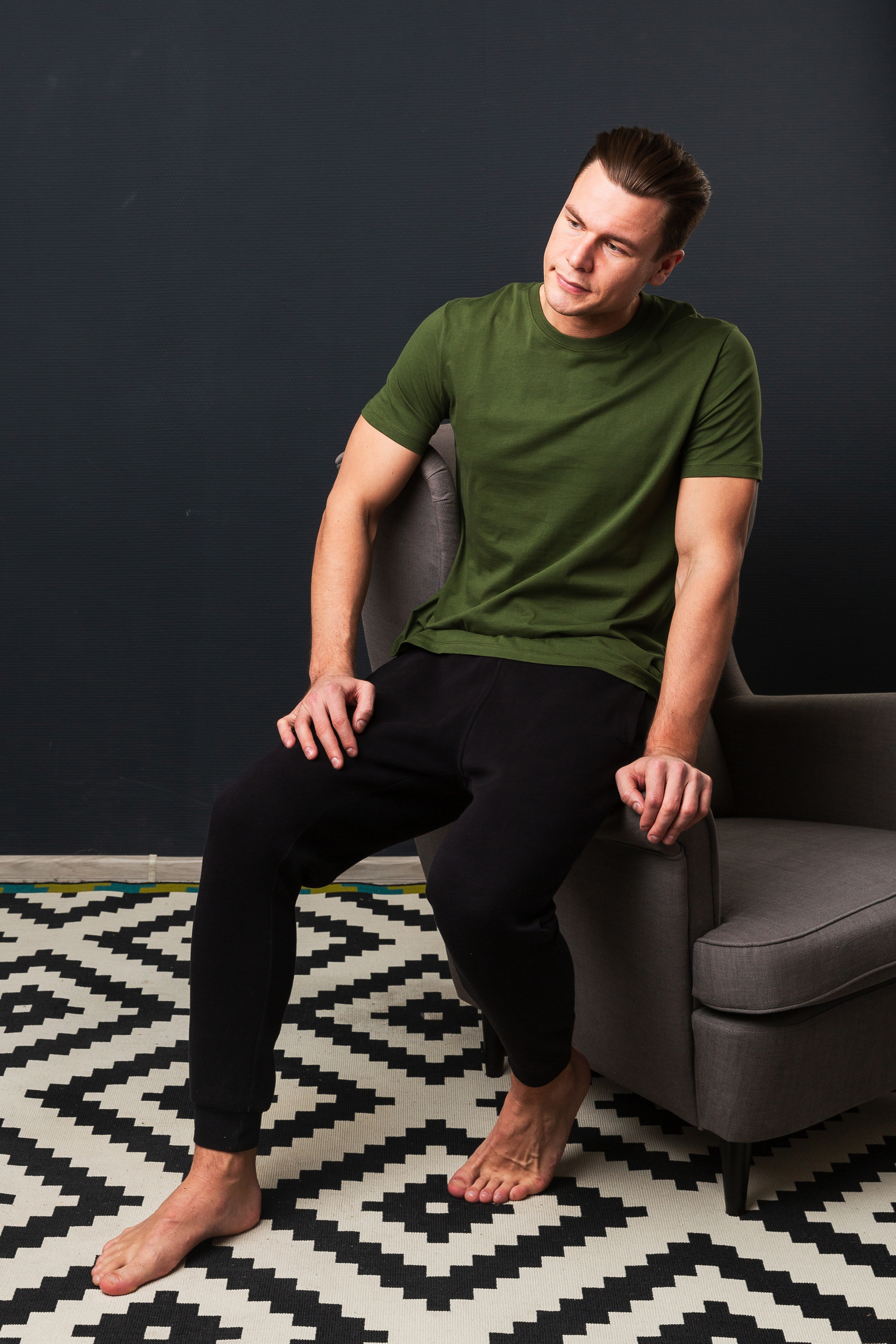 Фотосъёмка одежды для маркетплейсов, сайтов и соцсетей. Фото для каталога. Мужская одежда. Художественный портрет. Портфолио. Модельные тесты. Портретный фотограф Сергей Пушкин.  Портретная фотосессия. Профессиональный фотограф в Санкт-Петербурге. Студийная фотография. Выездная фотостудия. Студийная фотосесия.СПб. Portrait photographer in Saint-Petersburg, Russia. Фотосъемка для Ozon, wildberries. 