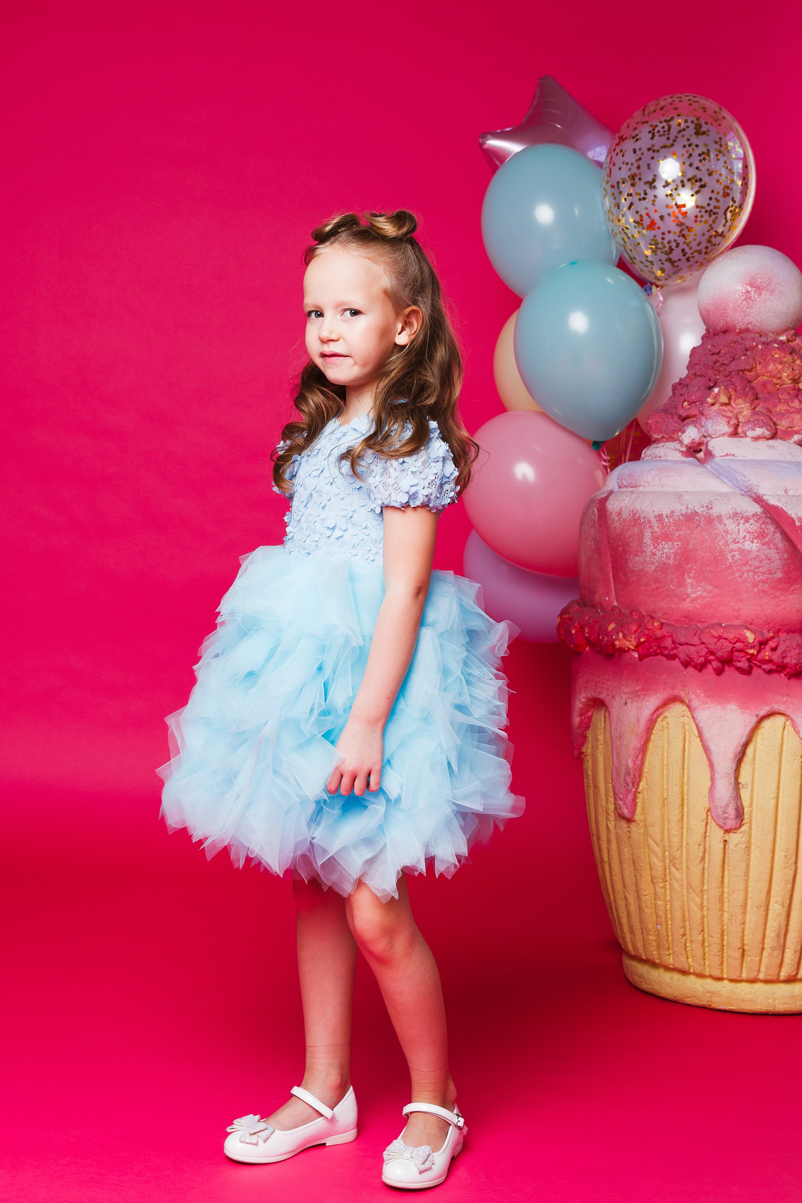 Фотосъёмка детской одежды для маркетплейсов, сайтов и соцсетей. Портретная фотосессия. Профессиональный фотограф в Санкт-Петербурге. Студийная фотография. Выездная фотостудия. СПб. Художественный портрет. Портретный фотограф Сергей Пушкин. Portrait photographer in Saint-Petersburg, Russia. Фотосъемка для Ozon, wildberries. 