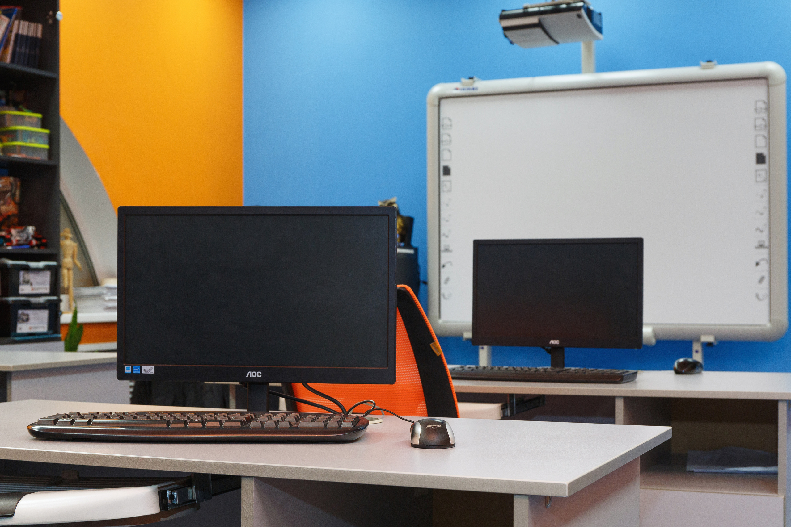 Рекламный фотограф в Санкт-Петербурге. Интерьерная фотосъемка кинотеатров и торговых помещений. Фотограф Сергей Пушкин. СПб. Фото для сайтов и полиграфии. Сотрудничество агенства. Фотосъемка ресторанов, арт-пространств и частных помещений. Photographer  in Saint-Petersburg, Russia.