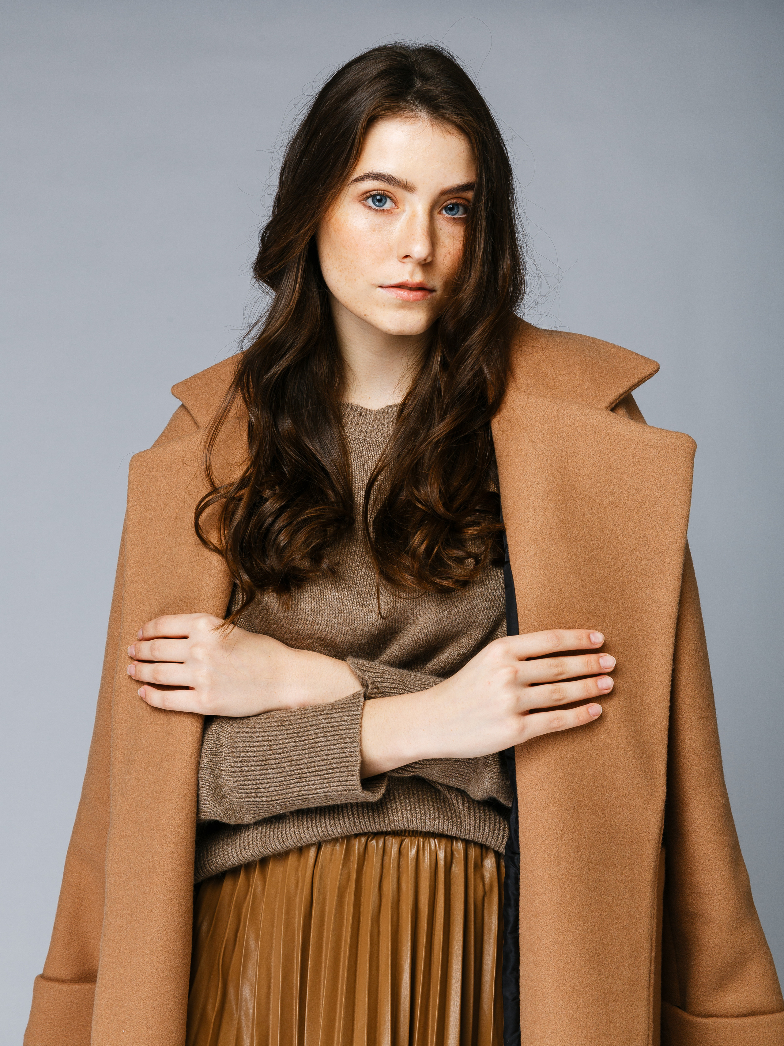 Профессиональный фотограф в Санкт-Петербурге. Студийная фотосъёмка одежды на моделях для каталогов, маркетплейсов, сайтов и печатной рекламной продукции. 