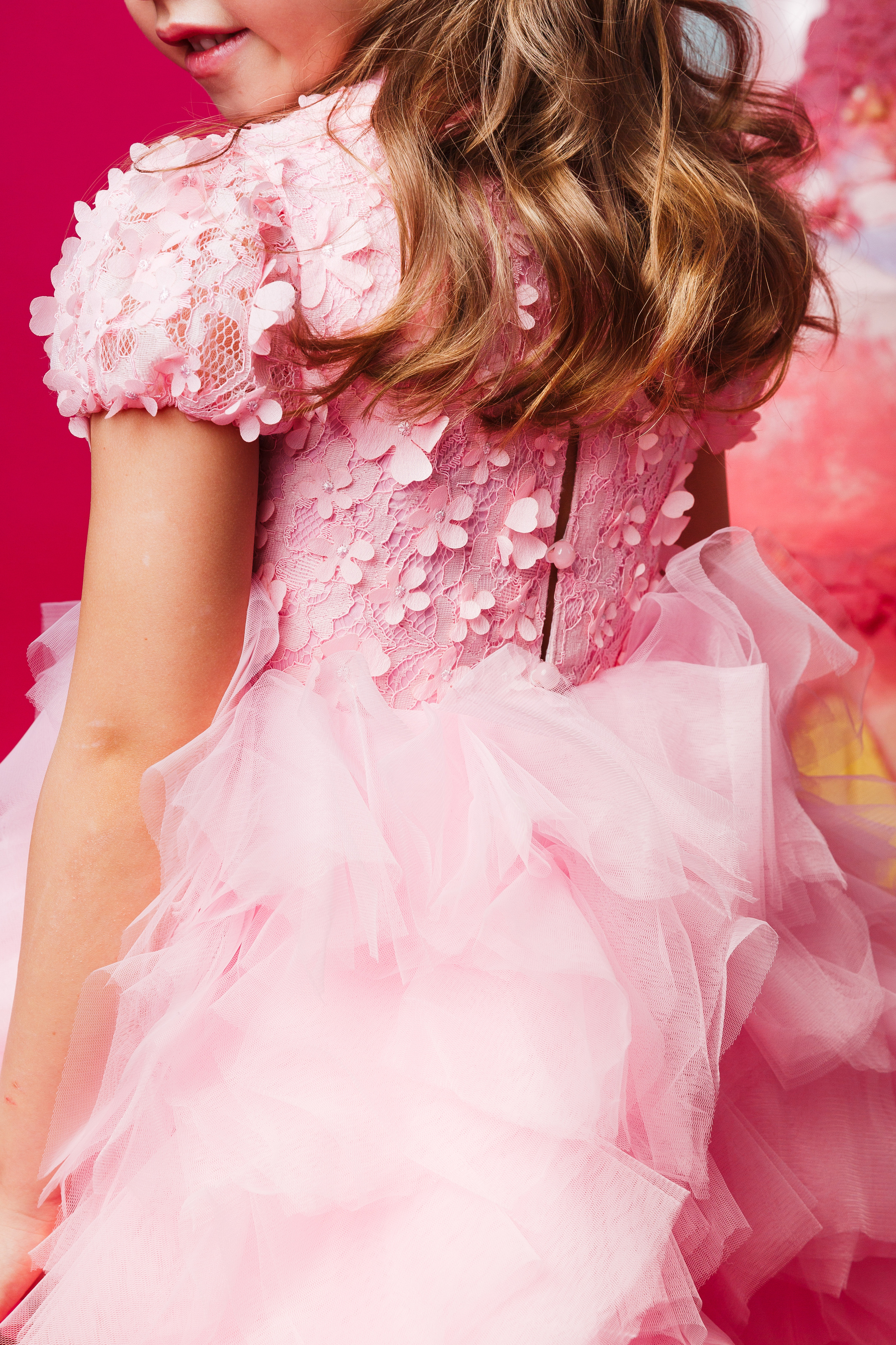 Фотосъёмка детской одежды для маркетплейсов, сайтов и соцсетей. Портретная фотосессия. Профессиональный фотограф в Санкт-Петербурге. Студийная фотография. Выездная фотостудия. СПб. Художественный портрет. Портретный фотограф Сергей Пушкин. Portrait photographer in Saint-Petersburg, Russia. Фотосъемка для Ozon, wildberries. 