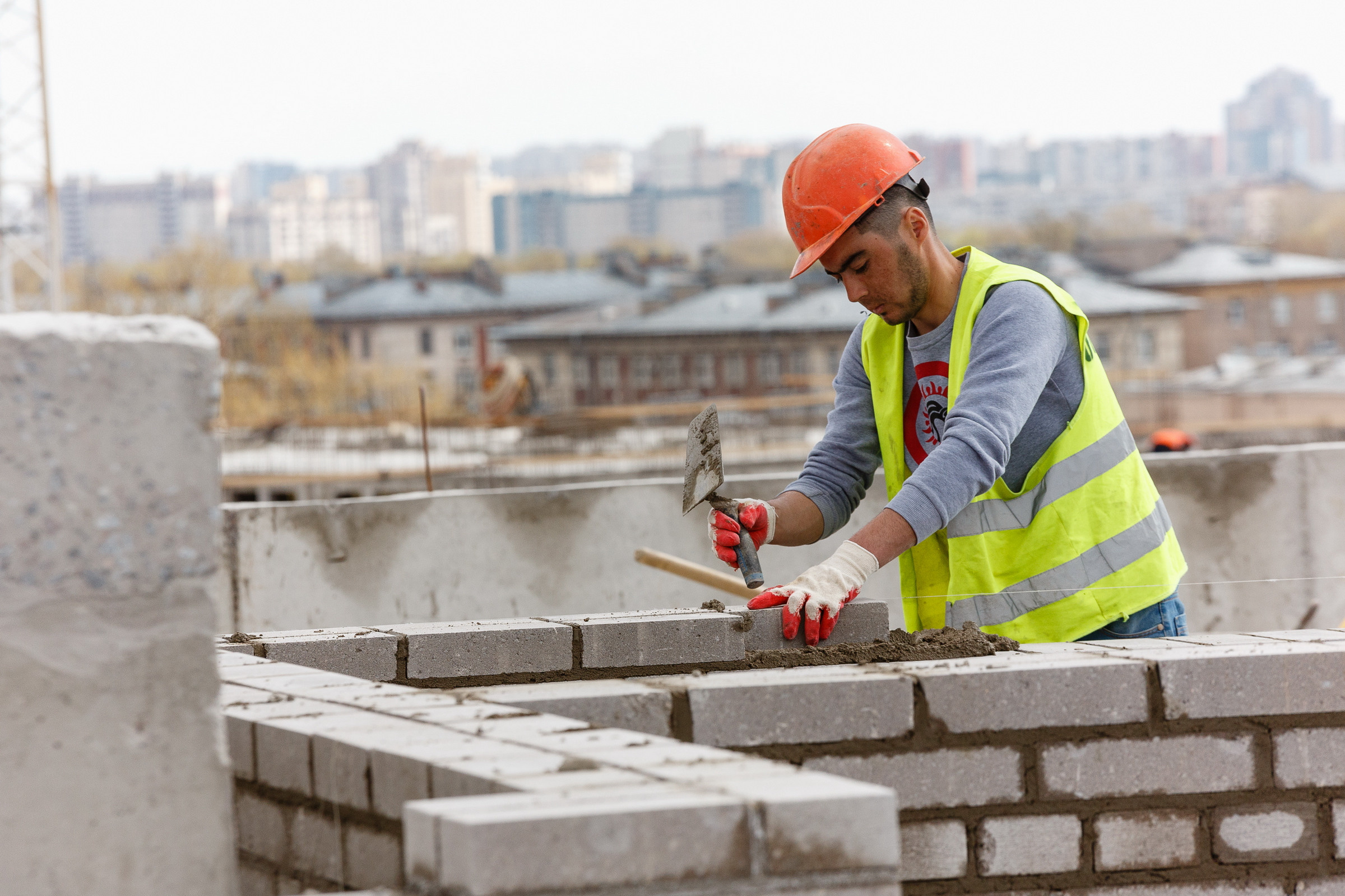 Фотосъемка объектов строительства для отчётов, сайта и соцсетей компании.