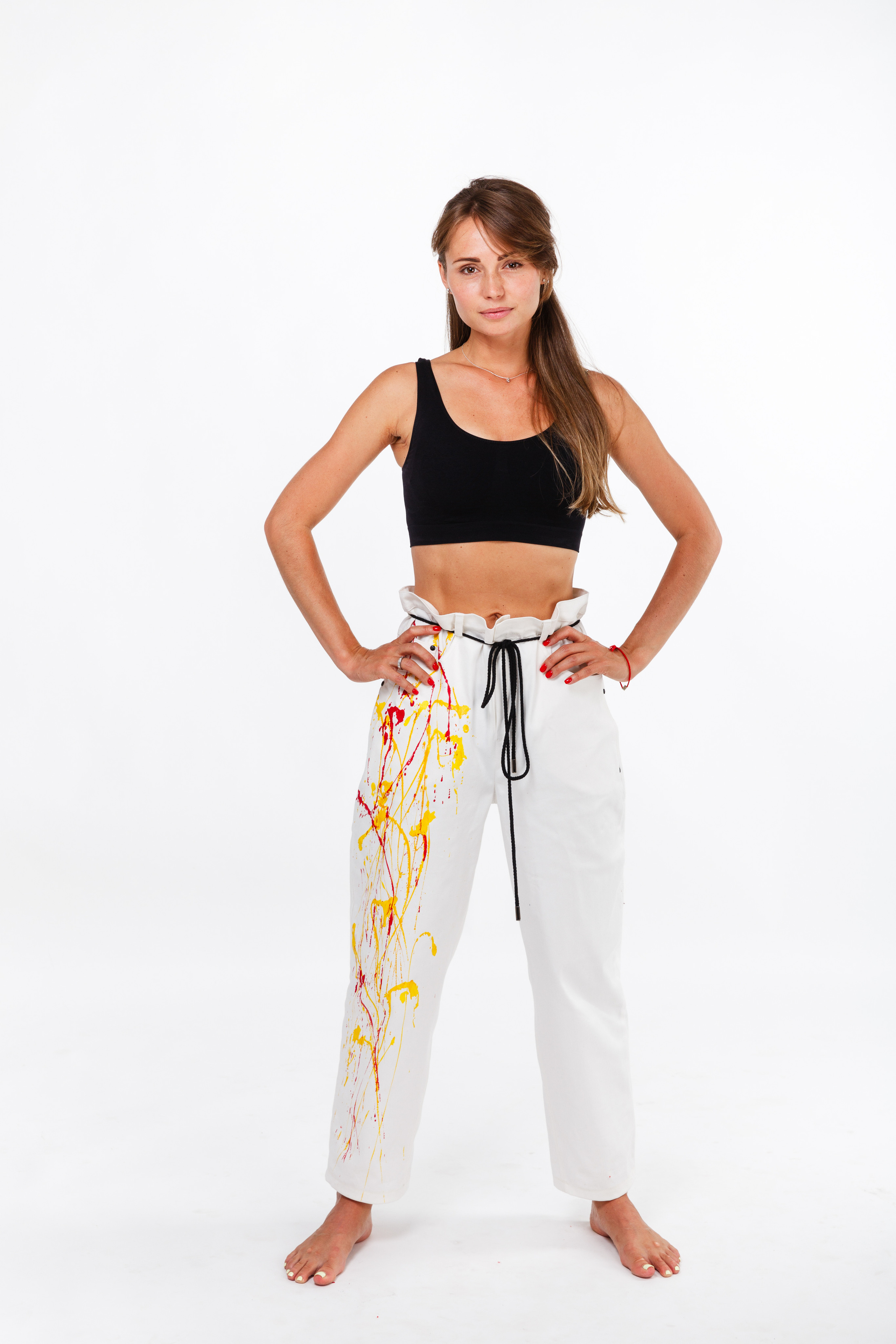 Профессиональный фотограф в Санкт-Петербурге. Студийная фотосъёмка детской и спортивной одежды на моделях для каталогов, маркетплейсов, сайтов и печатной рекламной продукции. Одежда для дома и спорта. Студийная фотосессия для маркетплейсов и соцсетей.