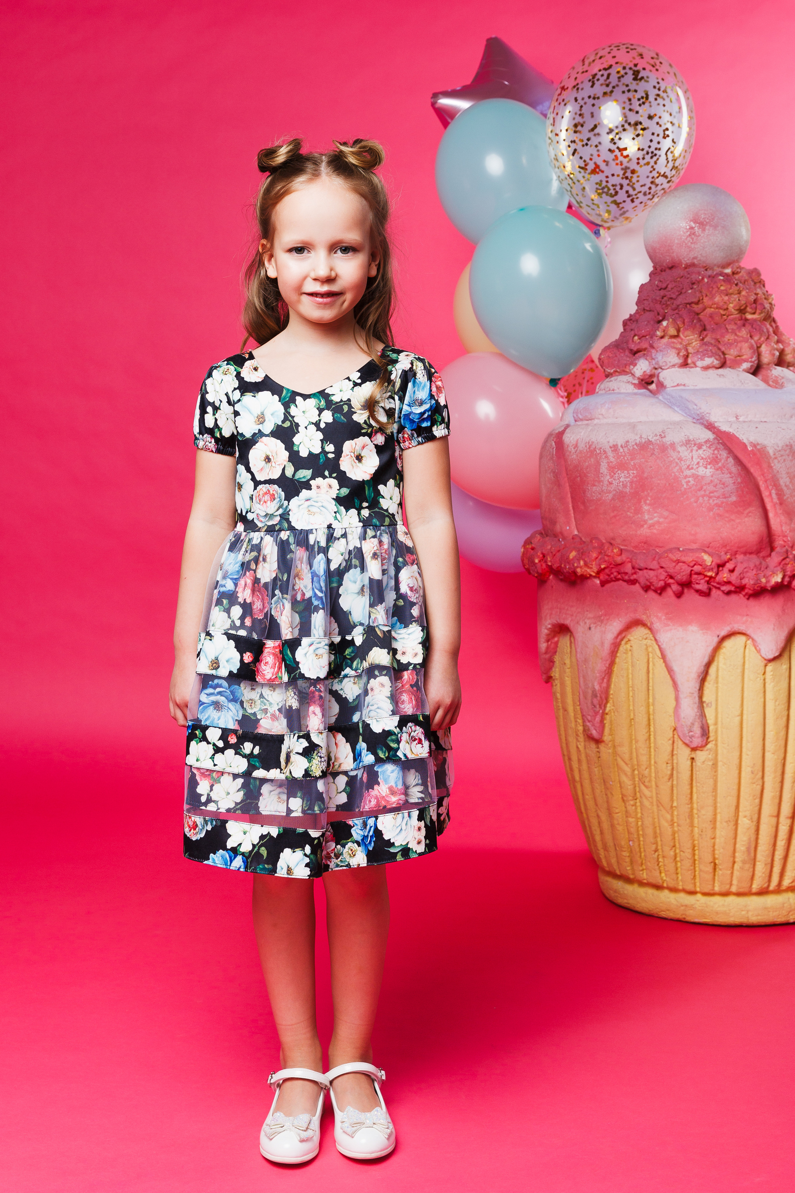 Фотосъёмка детской одежды для маркетплейсов, сайтов и соцсетей. Портретная фотосессия. Профессиональный фотограф в Санкт-Петербурге. Студийная фотография. Выездная фотостудия. СПб. Художественный портрет. Портретный фотограф Сергей Пушкин. Portrait photographer in Saint-Petersburg, Russia. Фотосъемка для Ozon, wildberries. 