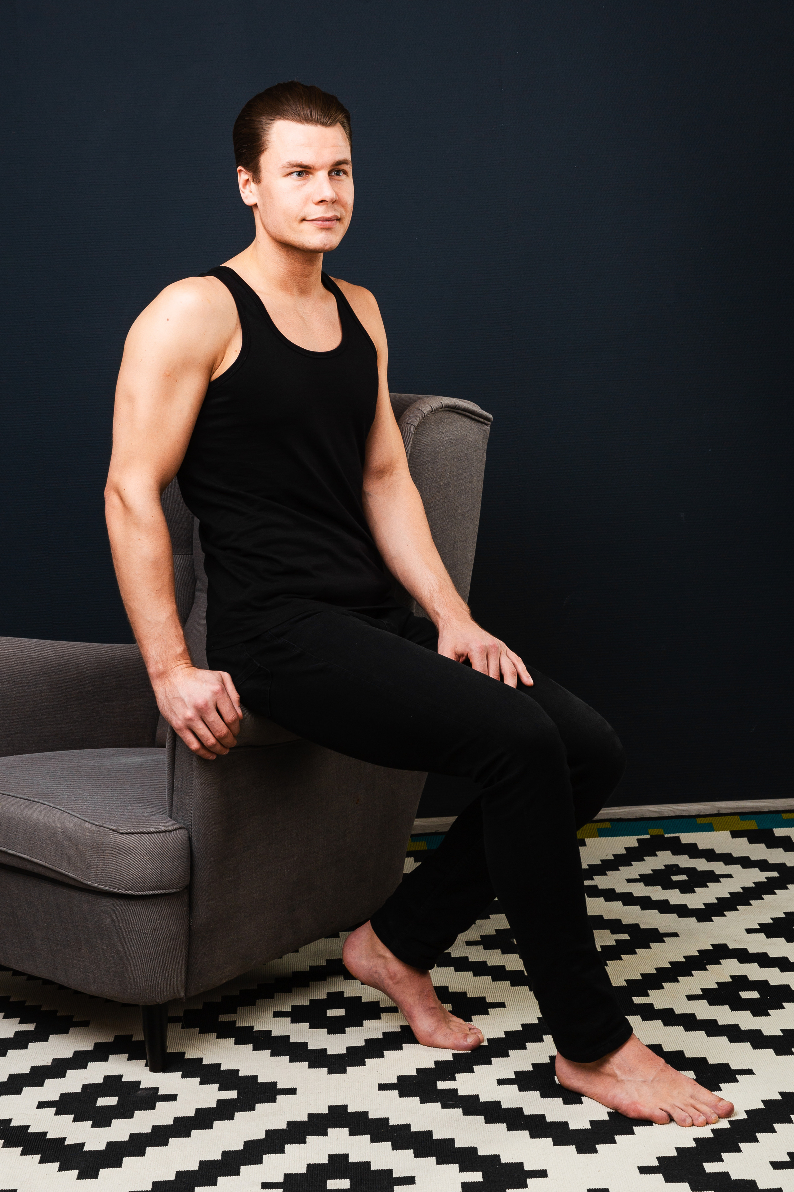 Фотосъёмка одежды для маркетплейсов, сайтов и соцсетей. Фото для каталога. Мужская одежда. Художественный портрет. Портфолио. Модельные тесты. Портретный фотограф Сергей Пушкин.  Портретная фотосессия. Профессиональный фотограф в Санкт-Петербурге. Студийная фотография. Выездная фотостудия. Студийная фотосесия.СПб. Portrait photographer in Saint-Petersburg, Russia. Фотосъемка для Ozon, wildberries. 