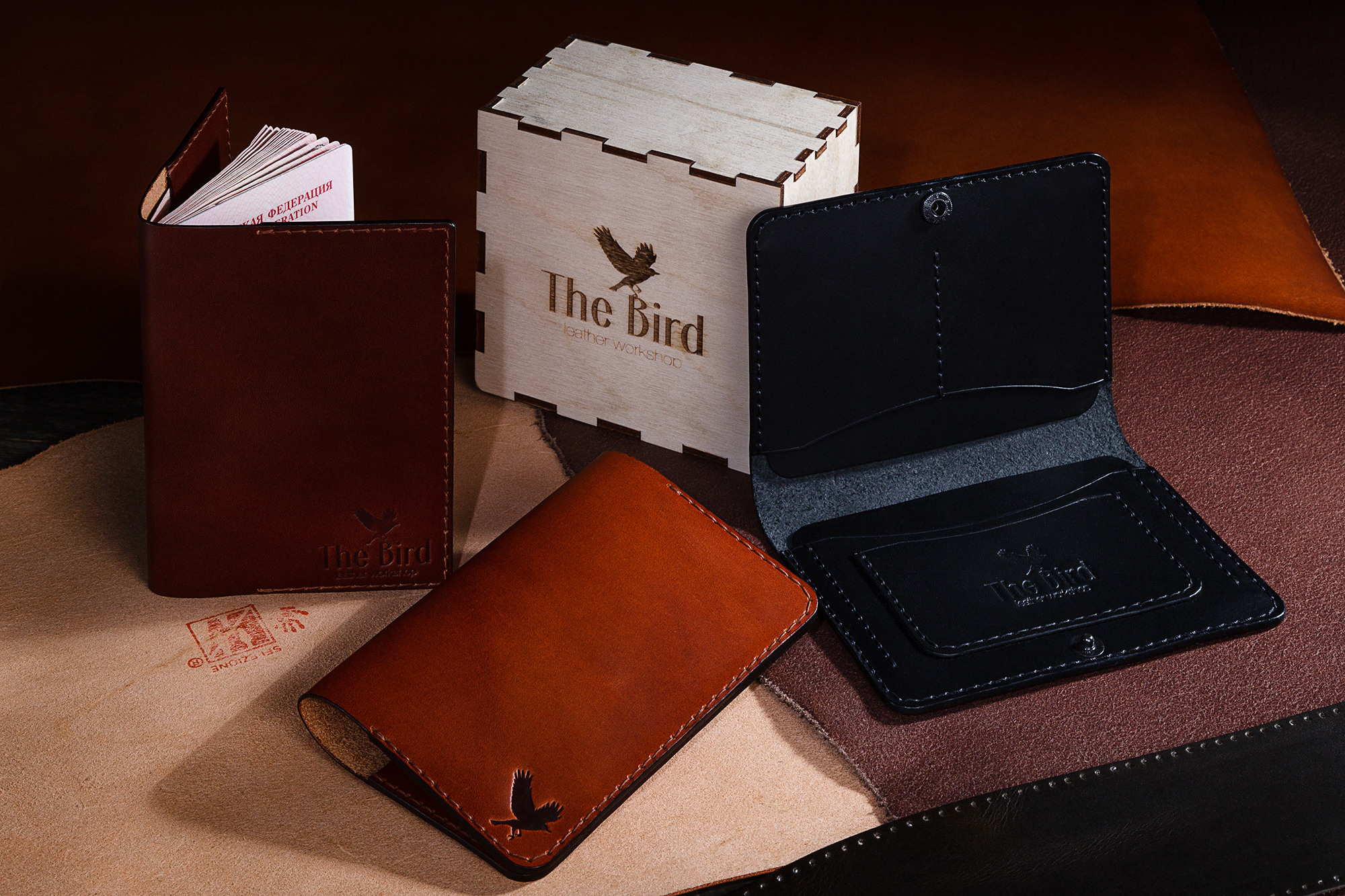 Рекламная фотосъёмка. Предметная фотосъемка изделий из кожи. Профессиональный фотограф в Санкт-Петербурге. Студийная фотография. Фотограф Сергей Пушкин. Фото для рекламы и соцсетей.  Product photographer in Saint-Petersburg, Russia. 