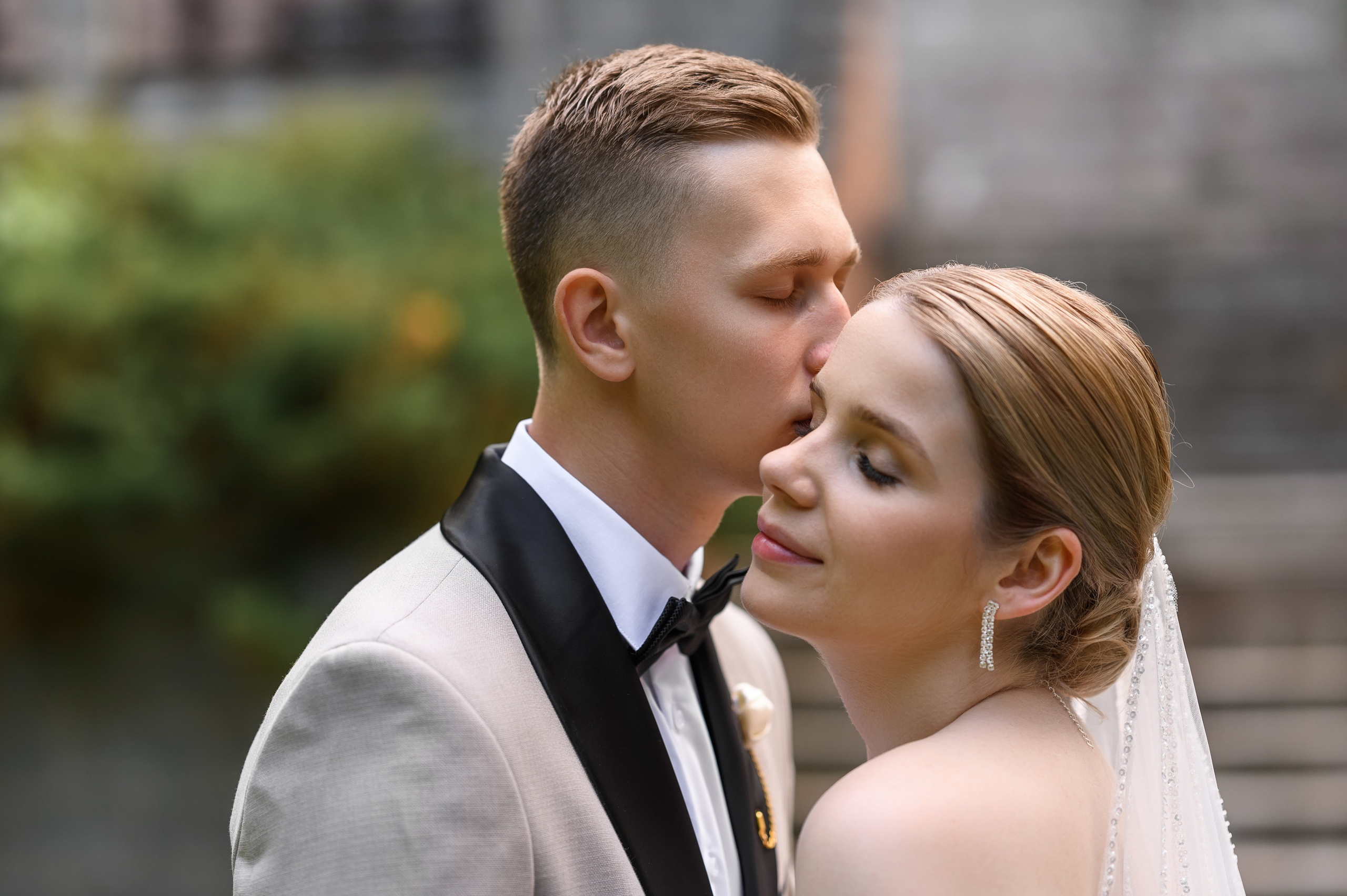 Свадебная фотосессия Банкетный зал Замок Монсоро. Свадебный фотограф Москва Юрий Кульман