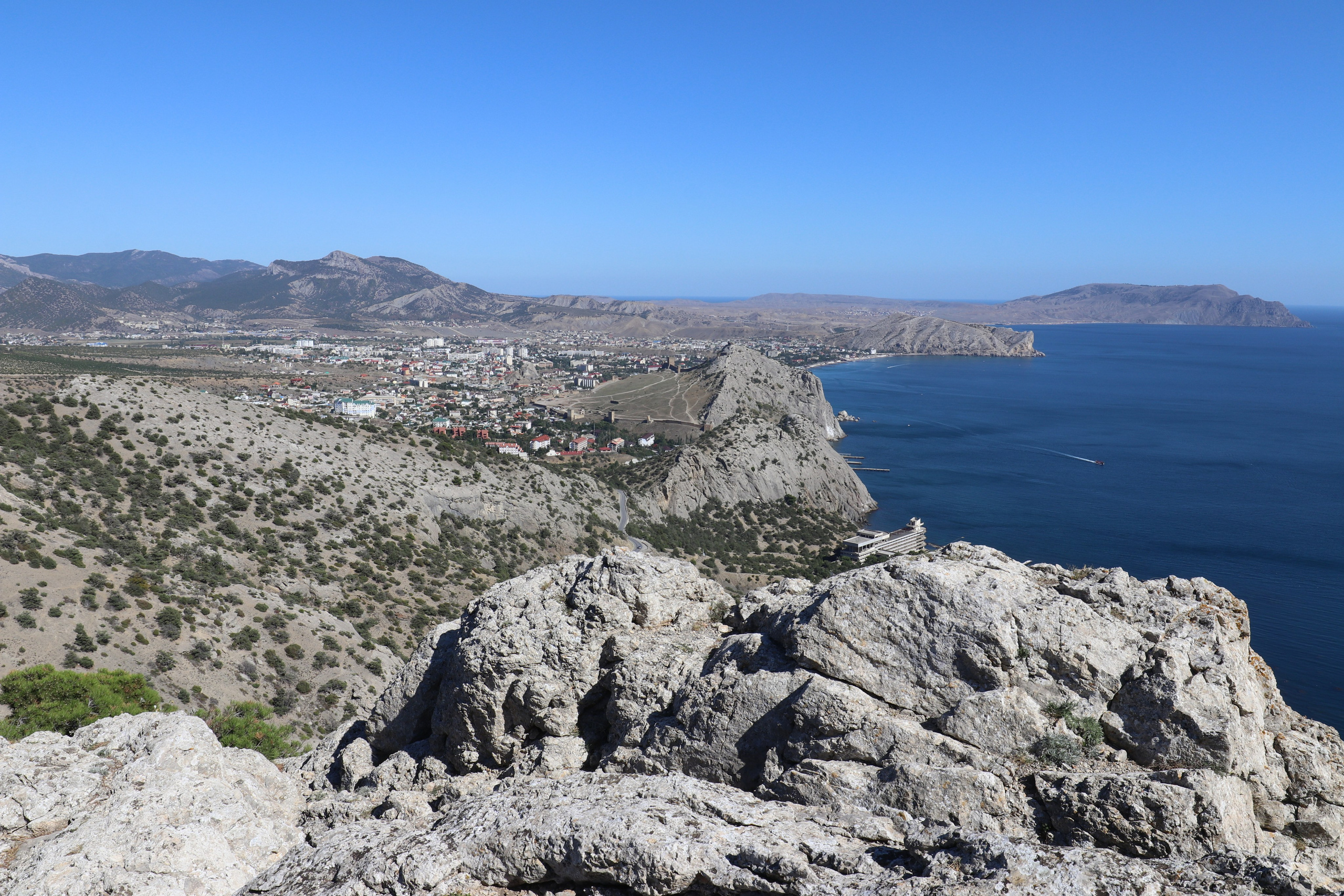 Крым. ЮБК (Судак, Карадаг, гора Клементьева, Меганом, Ильяс-Кая). Сентябрь 2020. Путешественник-фотограф из Санкт-Петербурга Татьяна Свистулина