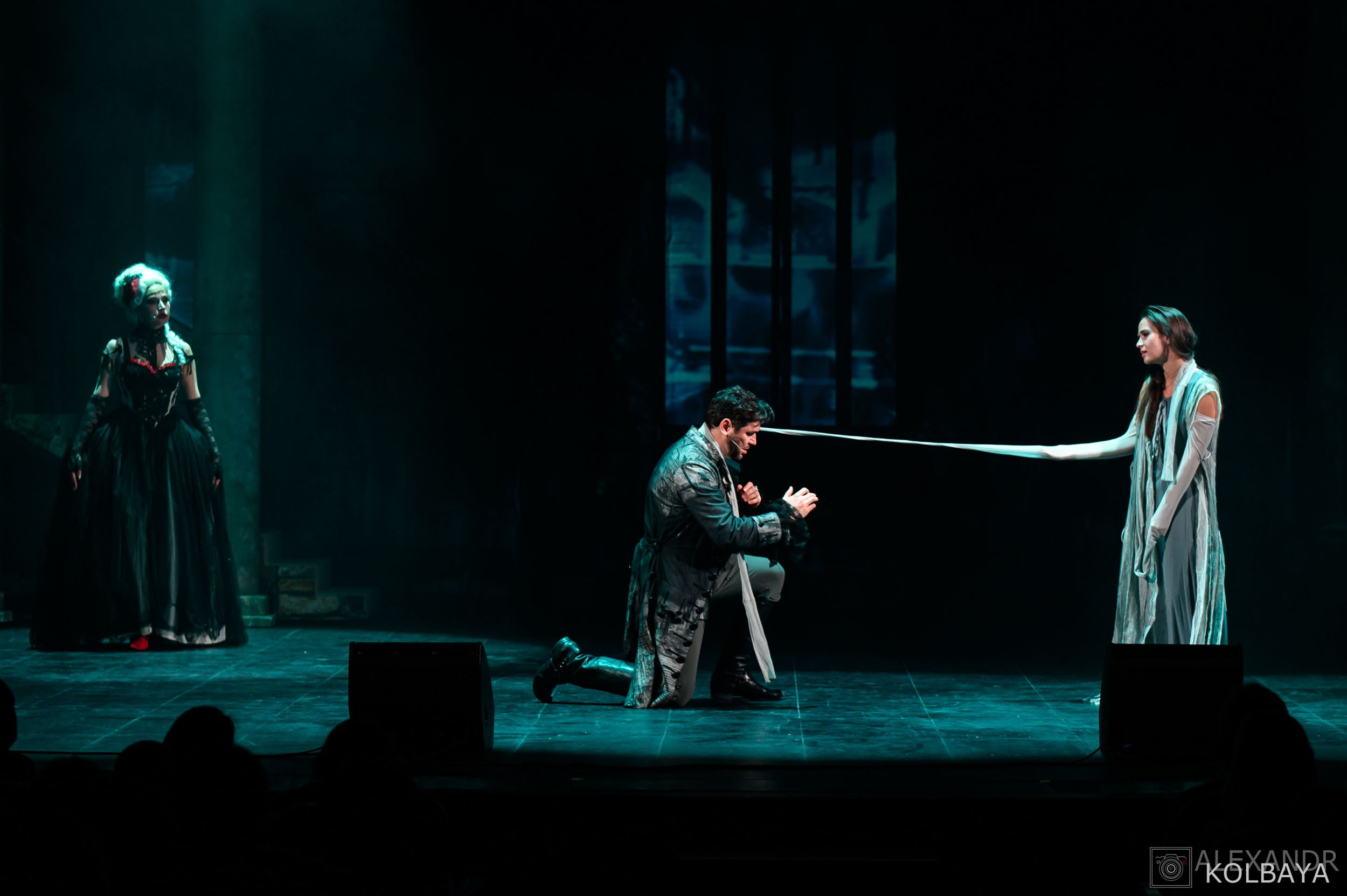 Опасные связи. Концертный и театральный репортажный фотограф в Москве Александр Колбая