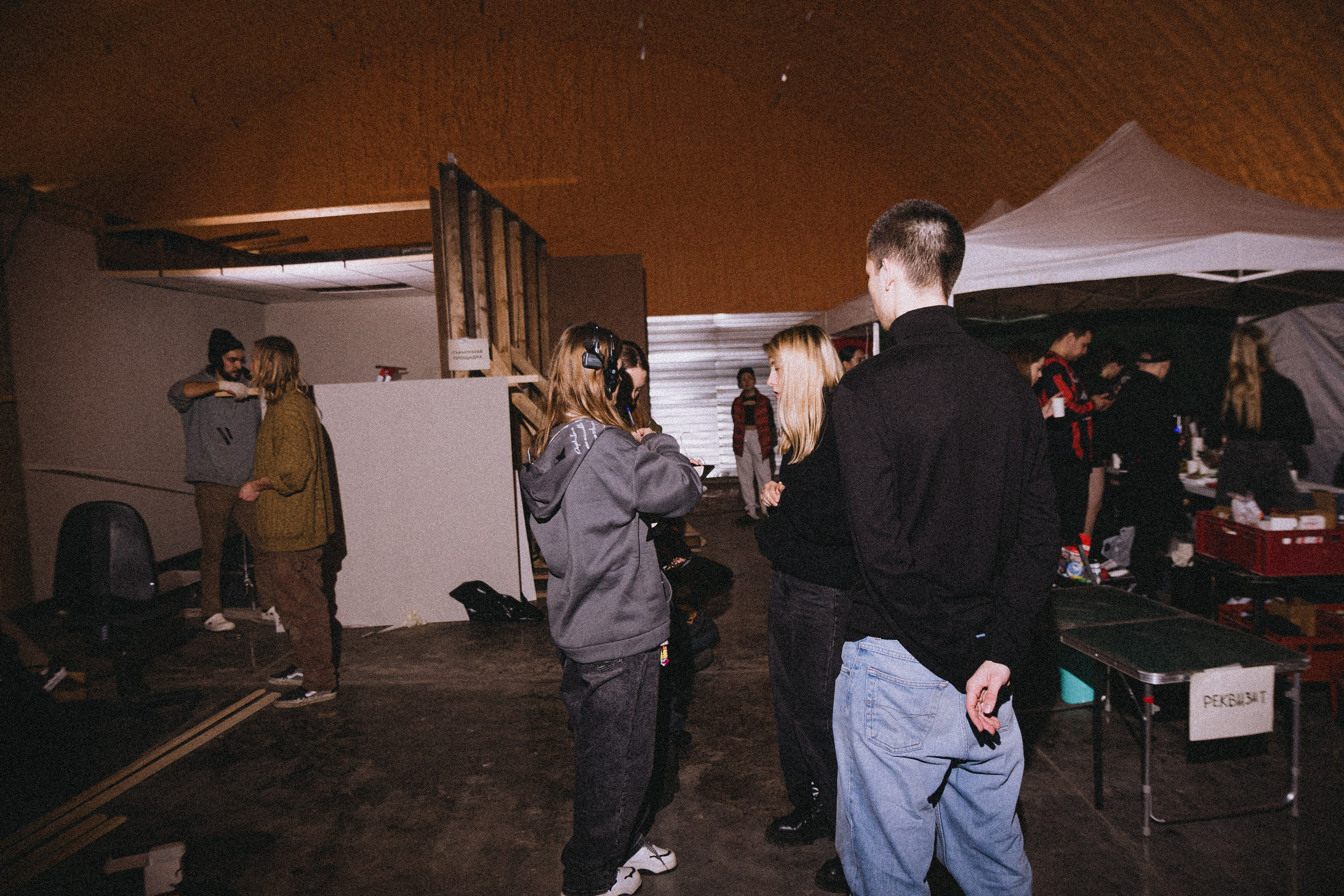 Бэкстеджи. Фотограф Егор Огородов