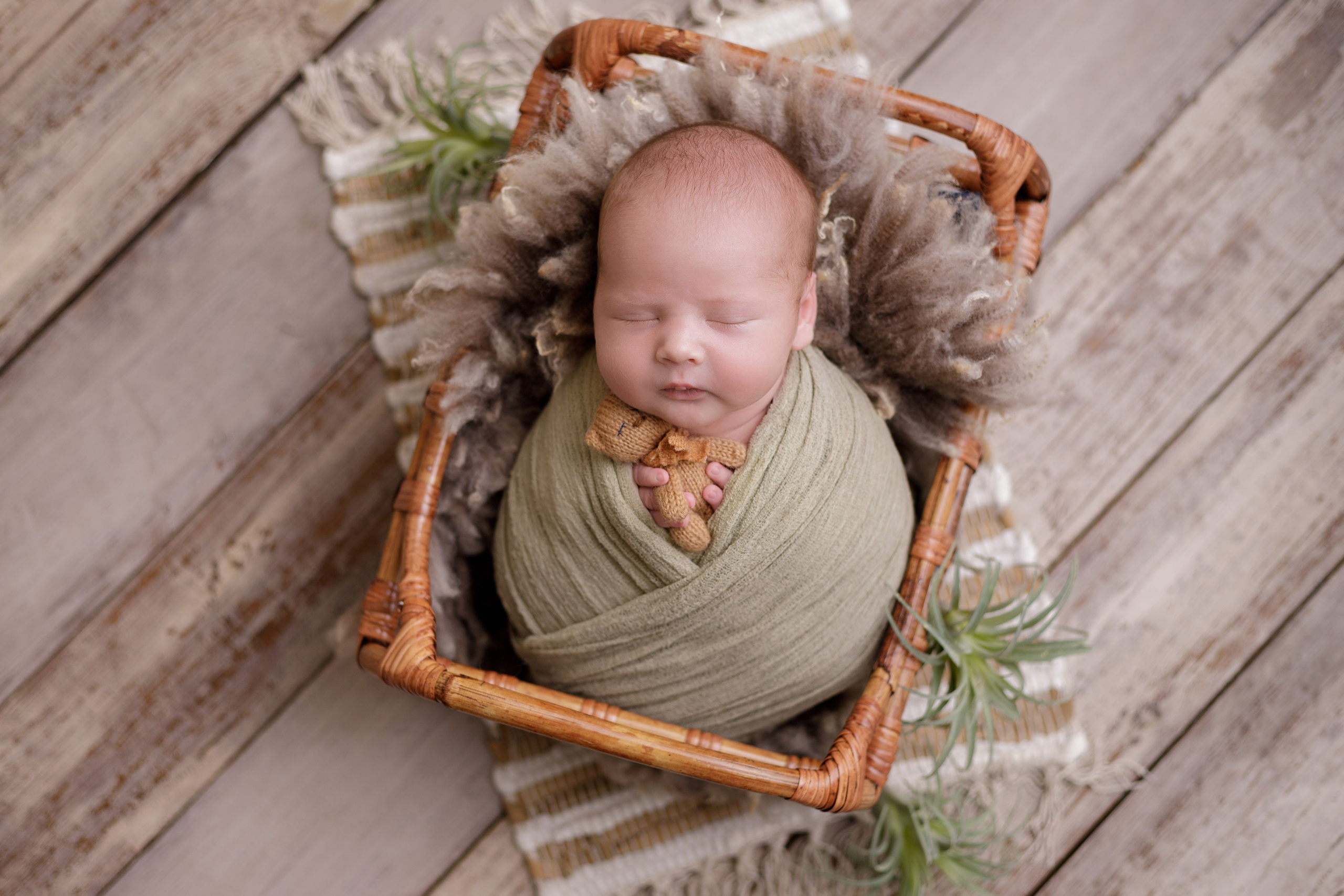 НОВОРОЖДЕННЫЕ. Фотограф новорожденных в Челябинске Юлия Волошина