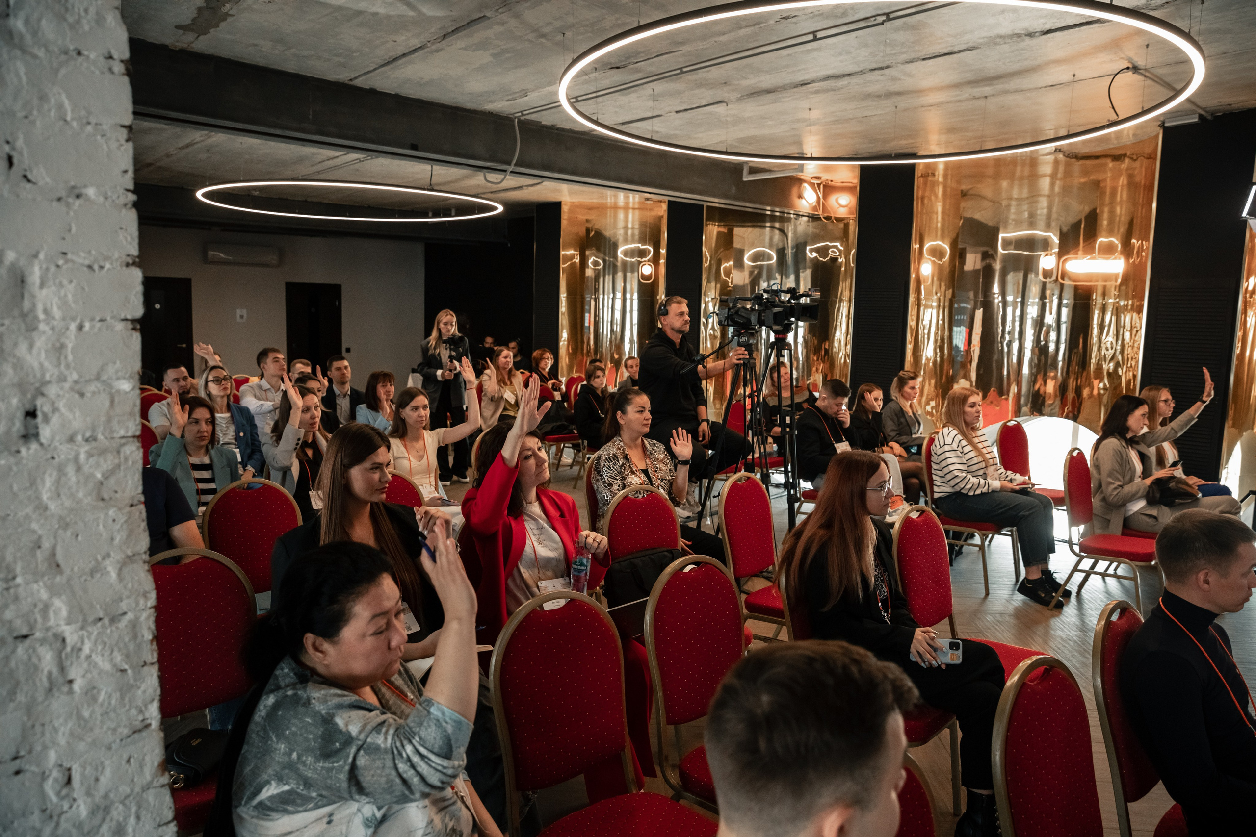 АВТОБОСС | Лекция Ключевые тренды и решения 2024. Фотограф брендов и бизнеса в Москве Алексей Сентюрин