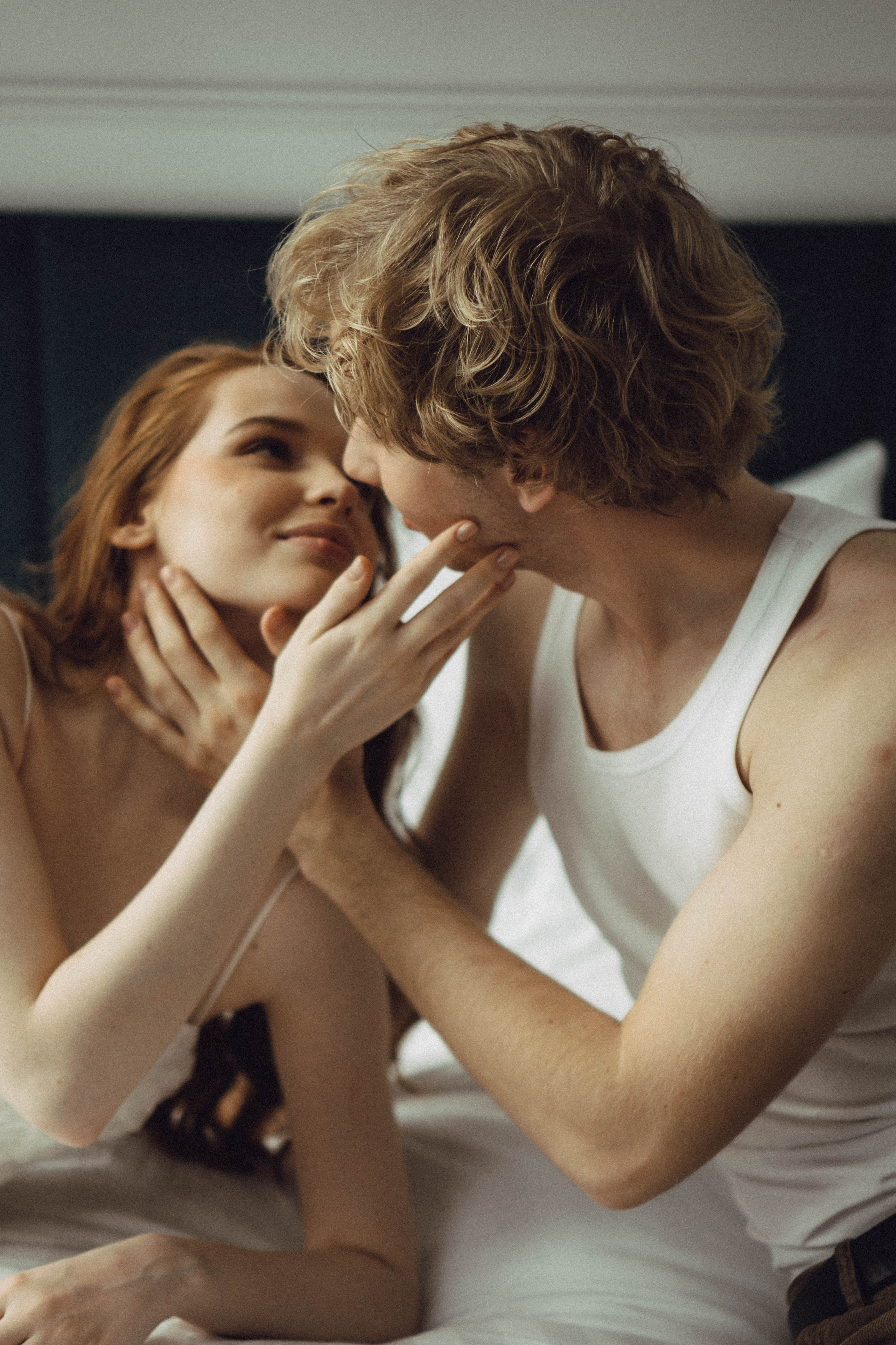 СВАДЕБНАЯ СЬЕМКА В ОТЕЛЕ. СБОРЫ ЖЕНИХА И НЕВЕСТЫ И ТАКЖЕ ТОР И ПОДГОТОВКА К ПРОГУЛКЕ. Профессиональный фотограф, Санкт-Петербург — Виктория Богомолова