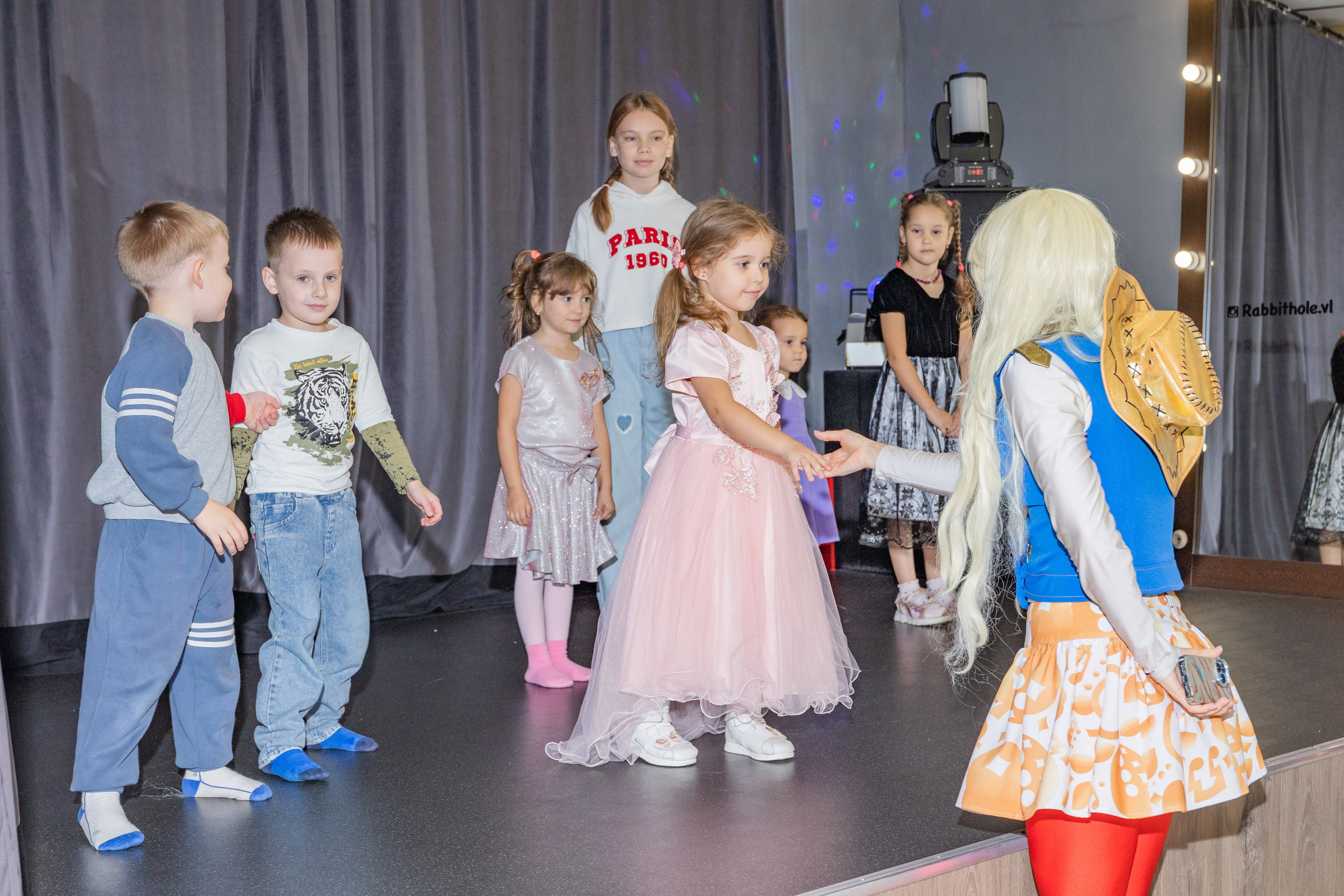 День Рождение Есении в Rabbit Holl. Выпускные альбомы во Владивостоке