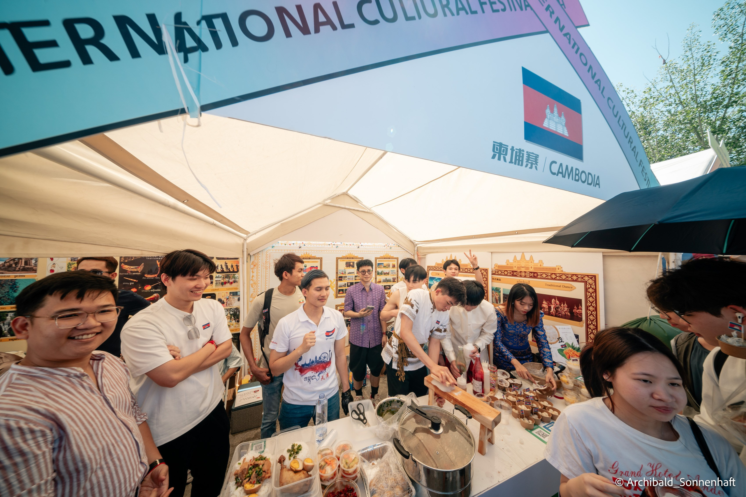 TJU Cultural Festival. Photographer in Guangzhou, China. Archibald Sonnenhaft