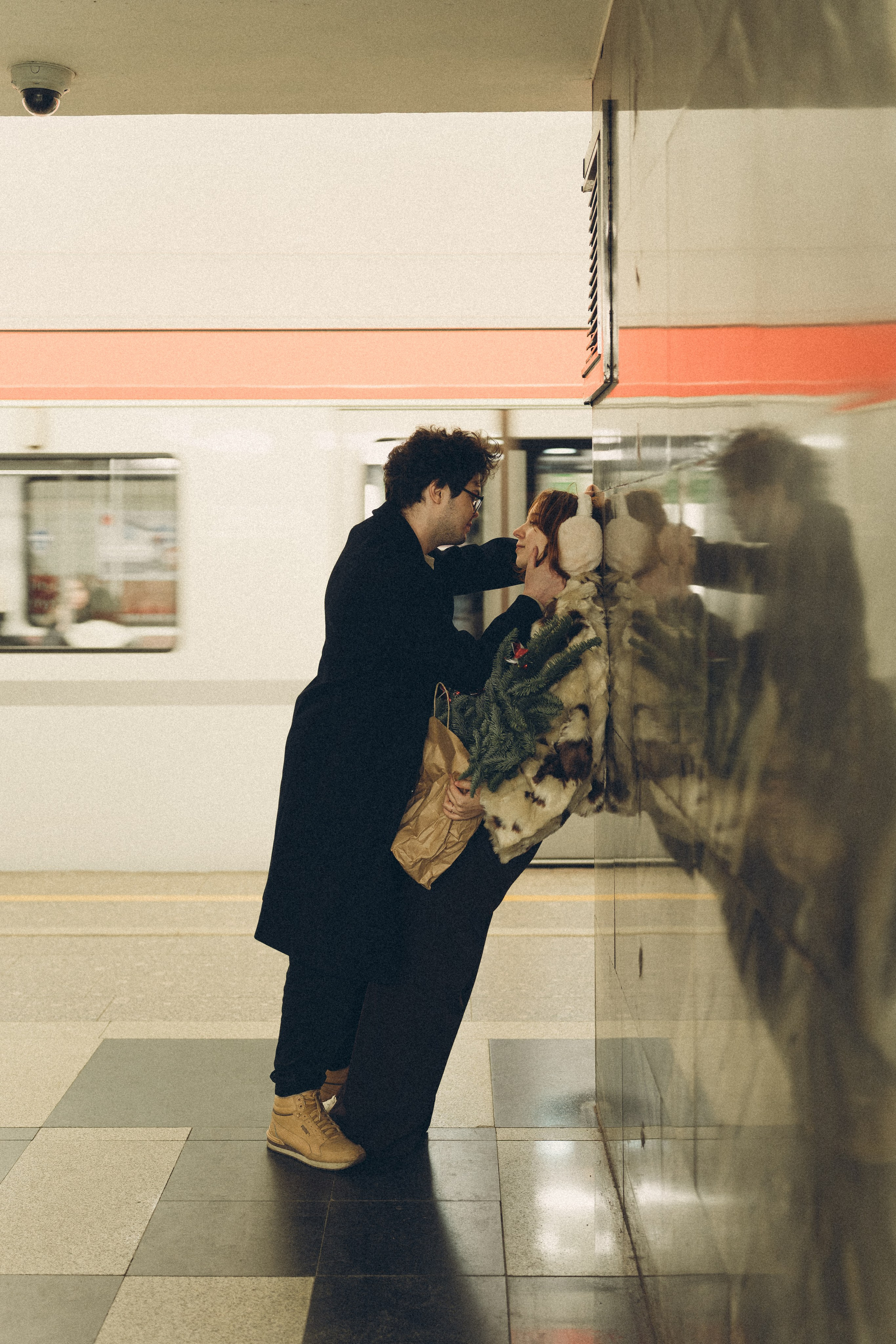 НОВОГОДНЯЯ ФОТОСЕСИИЯ ПАРЫ В МЕТРО ЛЮБОВЬ. Профессиональный фотограф, Санкт-Петербург — Виктория Богомолова