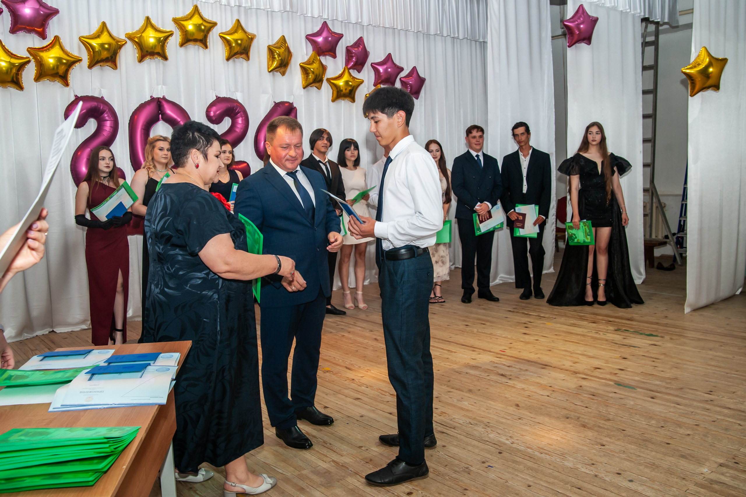 Выпускной МАОУ СОШ № 17 им. Эдуарда Есаяна. Свадебный и семейный фотограф Денис Лукьянов в Краснодаре, Краснодарском крае и Республике Крым