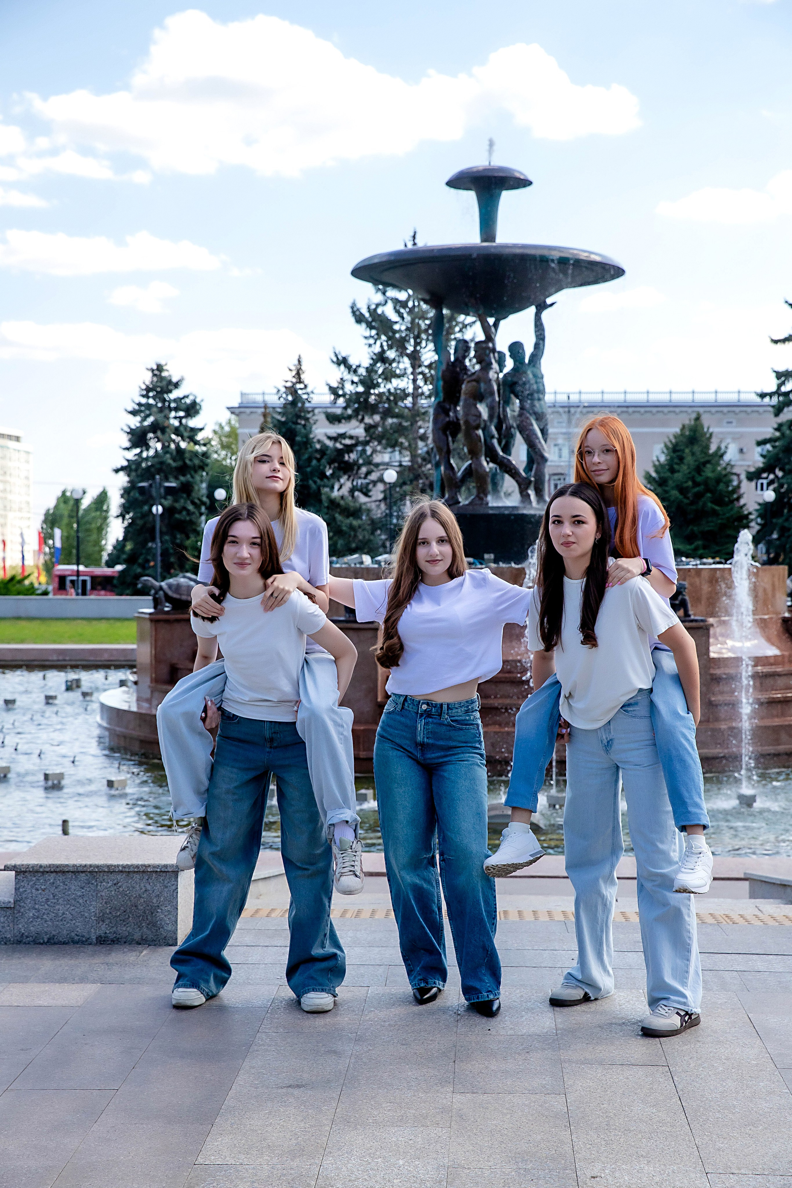 Фотосессия ГИМНАЗИЯ 14 КЛАСС 11А Выпуск 2026. Современные Выпускные Альбомы в Ростове-на-Дону
