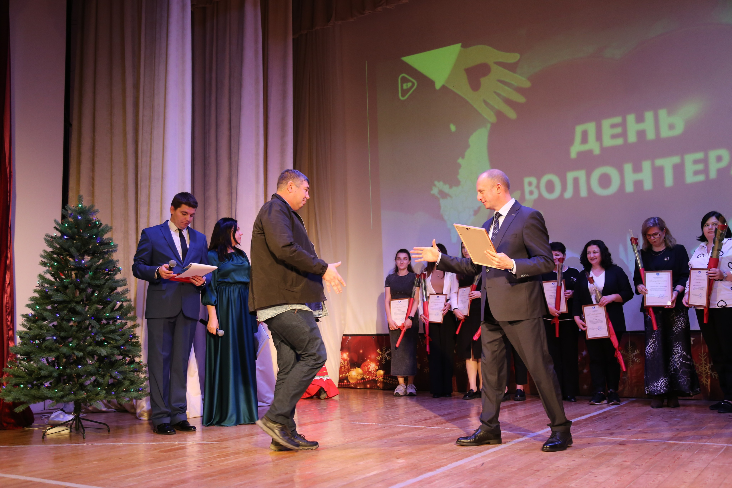 День Волонтёра. Жизнь курорта Кабардинка в фотографиях