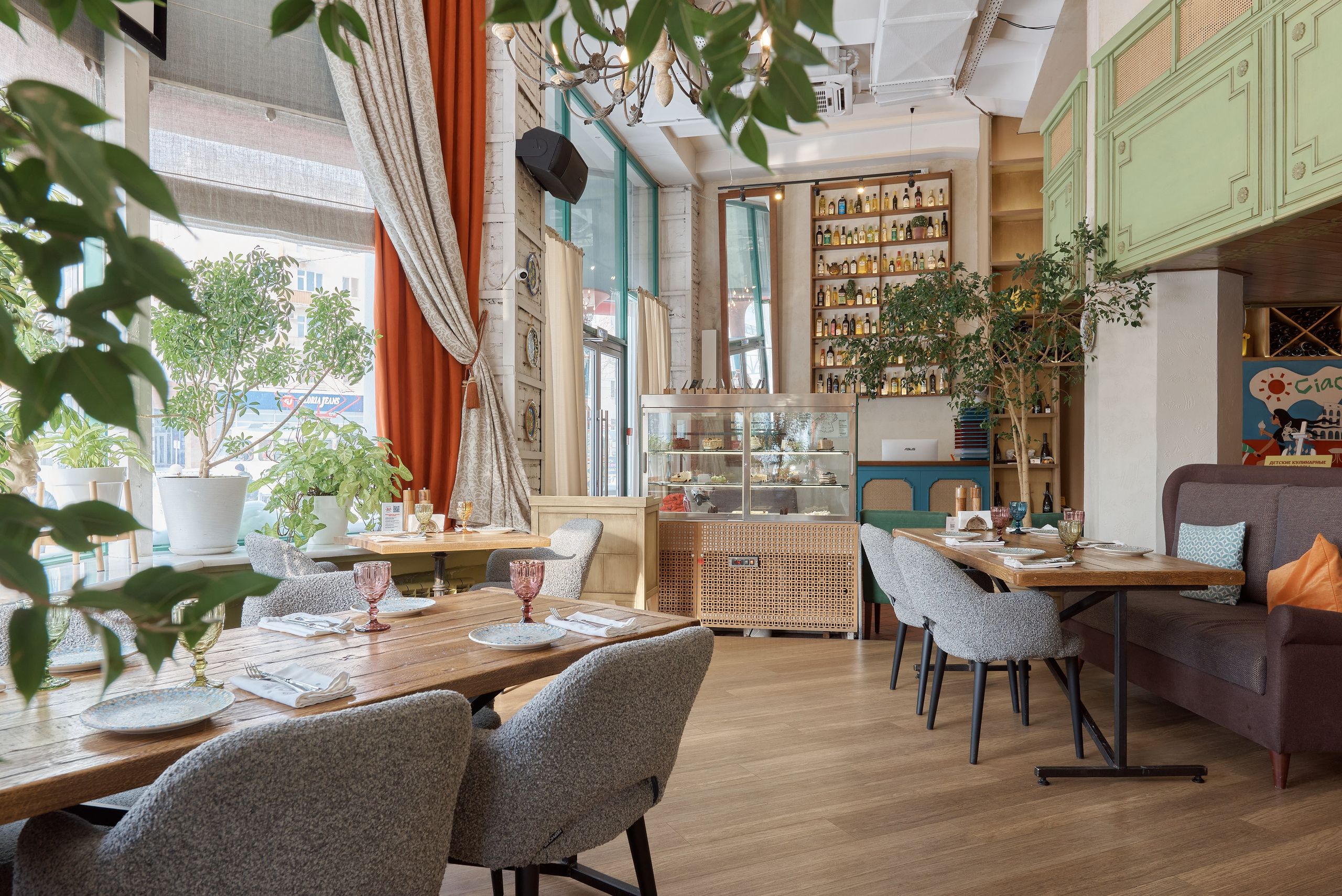 Si! (Екатеринбург). Абросимов Лев интерьерный и архитектурный фотограф