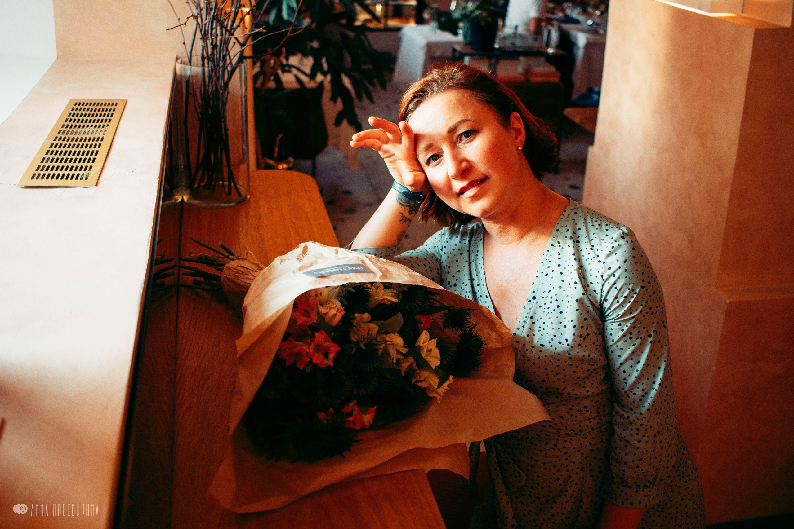 Контент-съемка с цветами, канал Грибоедова. Ваш фотограф в Санкт-Петербурге Анна Просвирина