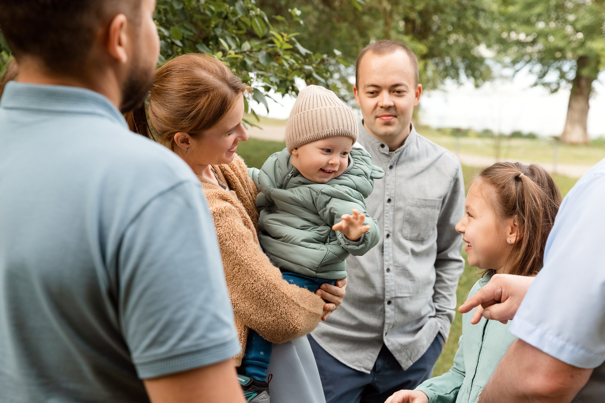 Съемка большой семьи на улице. Семейный фотограф в Екатеринбурге Маргарита Курносова