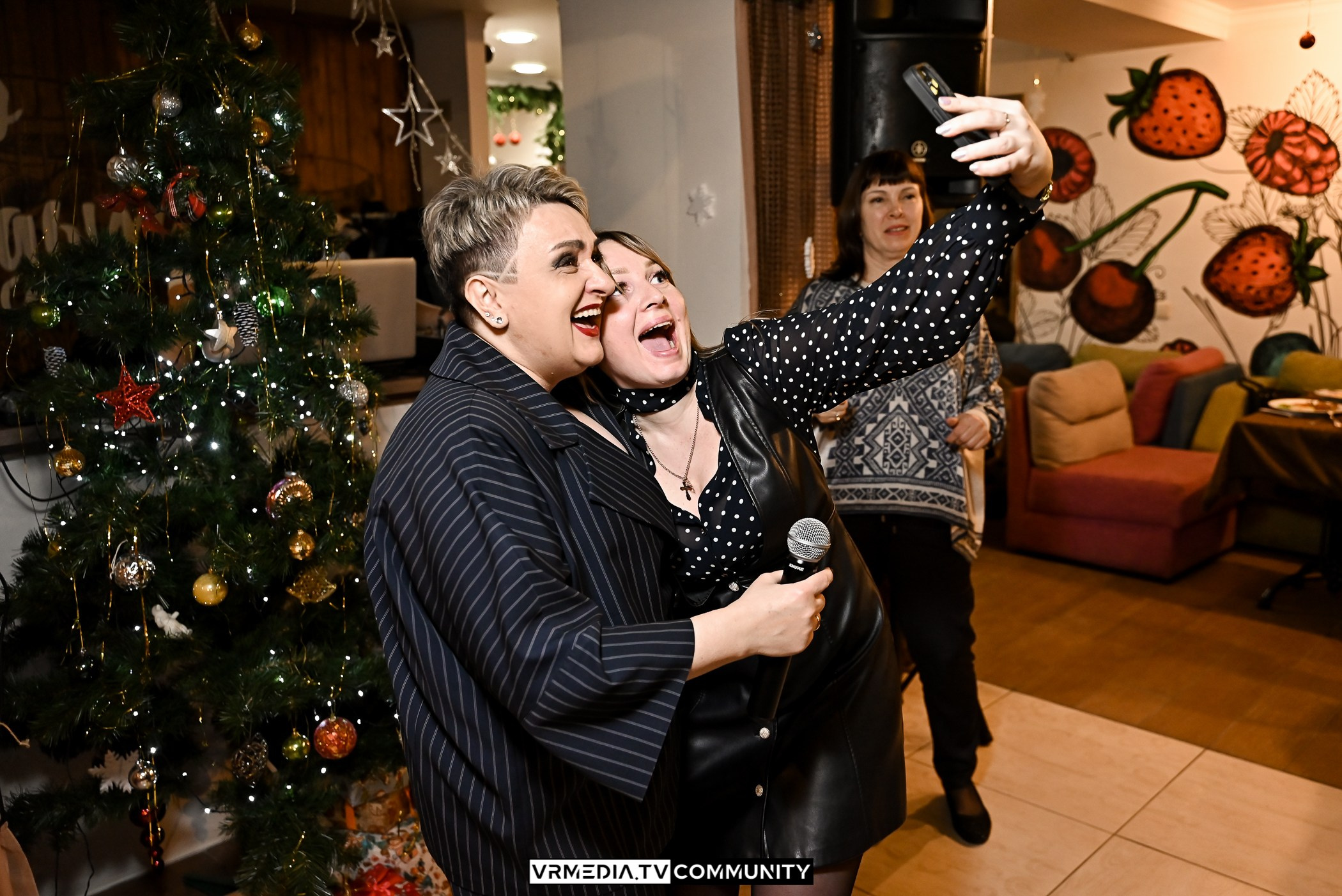 Новогодний вечер в кафе «КАмпот»