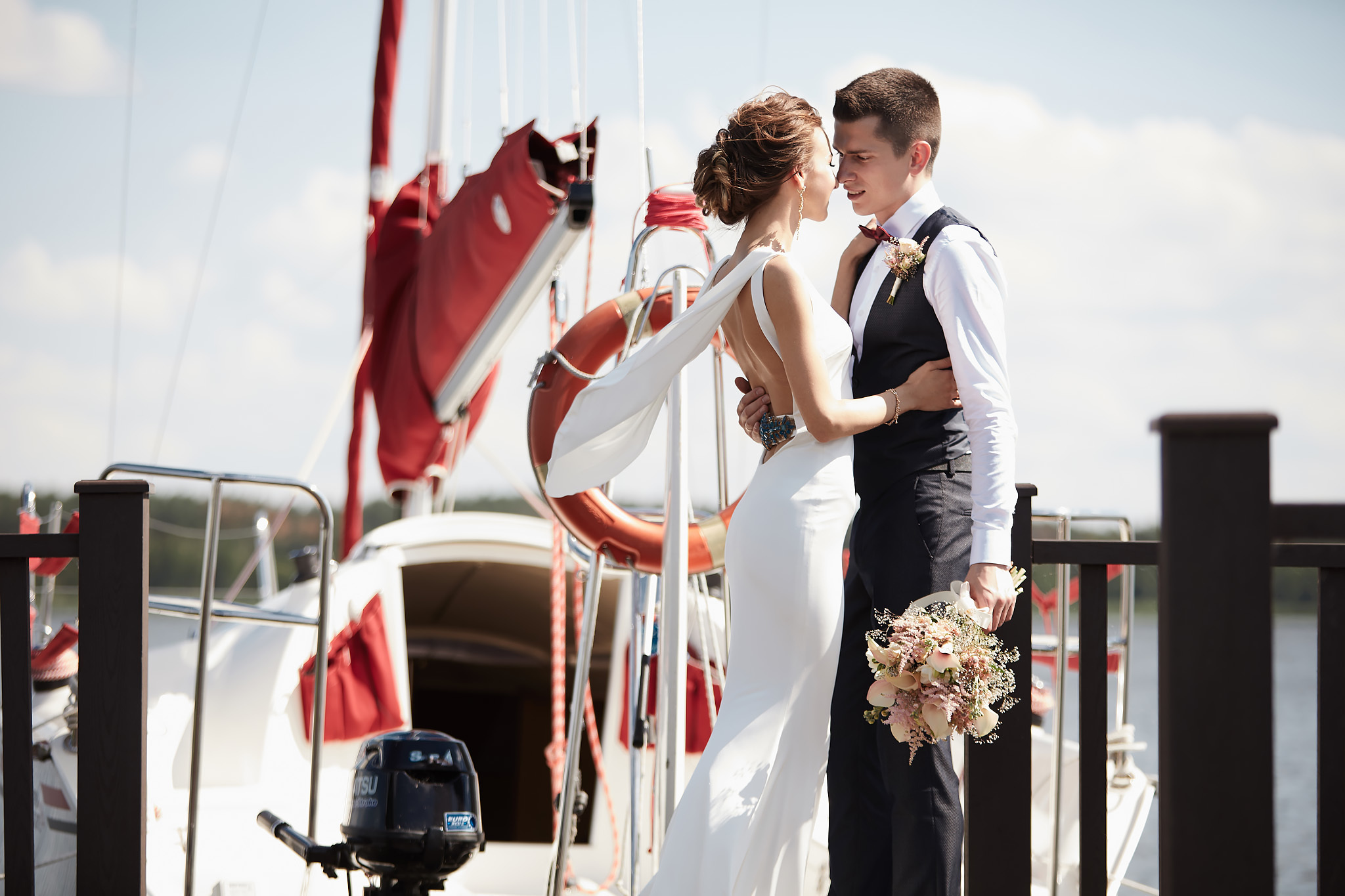 Свадьба на море. Свадьба на яхте в Солигорске. Яхта в Солигорске. Фото