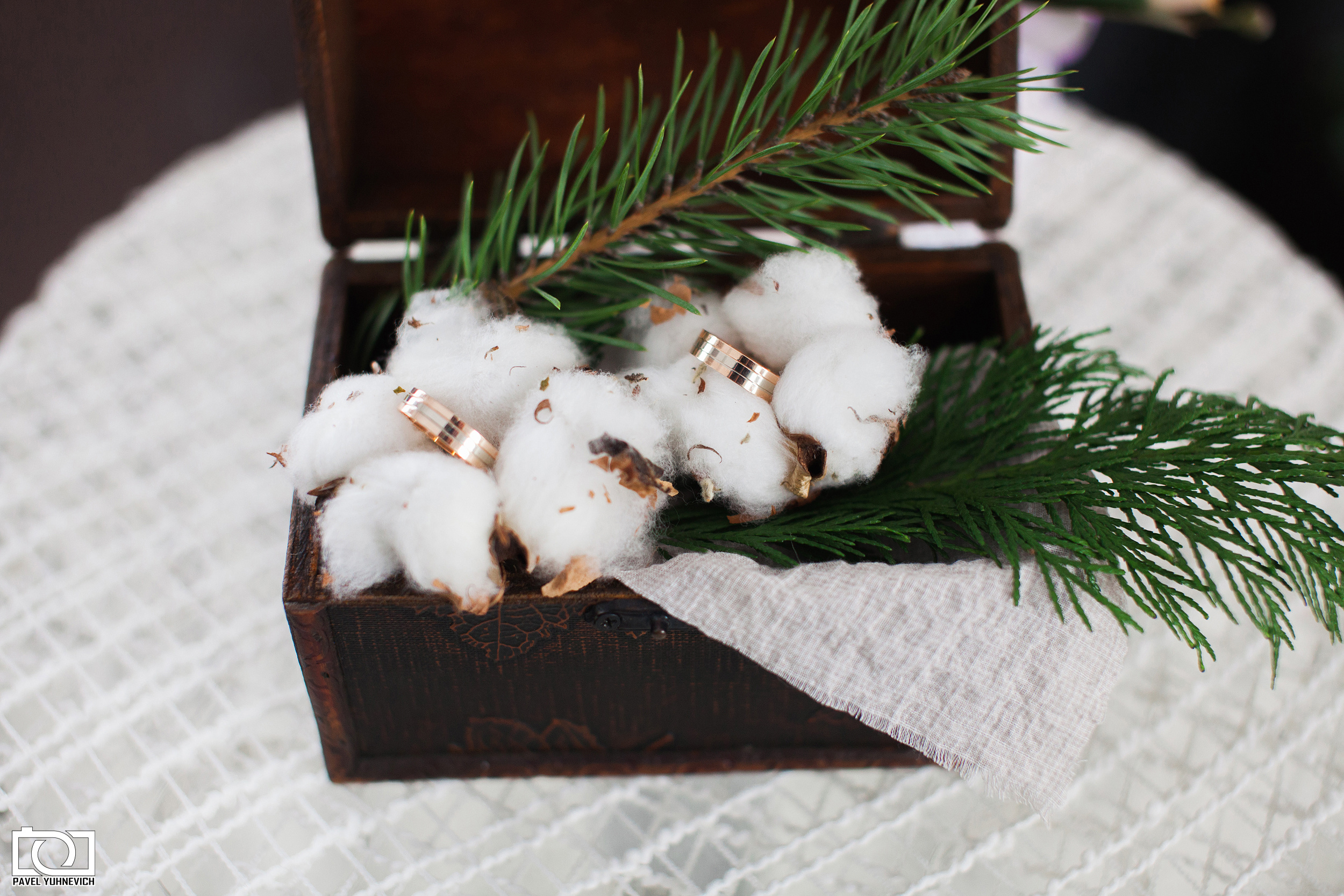 Свадьба зимой. Идеи для свадебной фотосессии зимой. Фотограф Павел Юхн