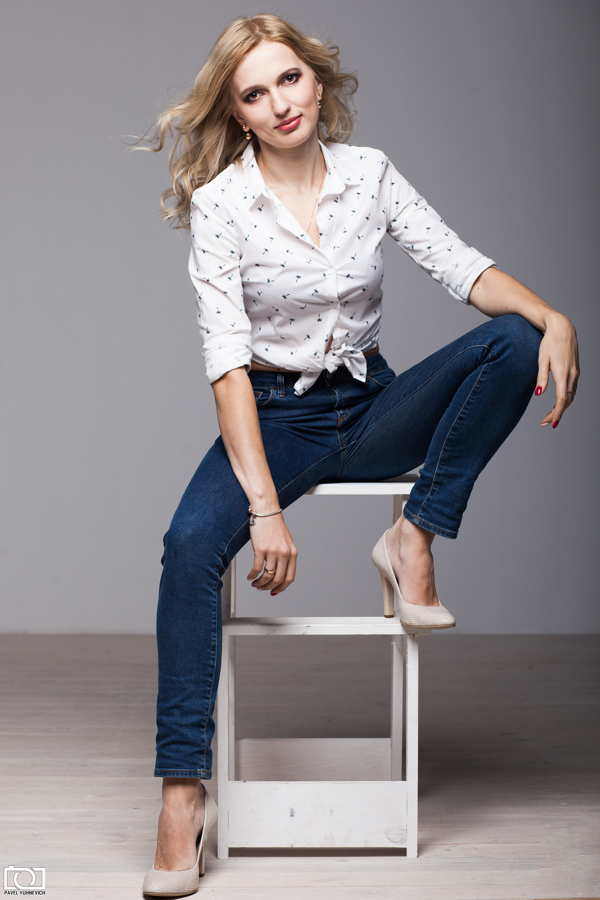 Фотосессия в студии, профессиональный студийный фотограф, ретушь и обр