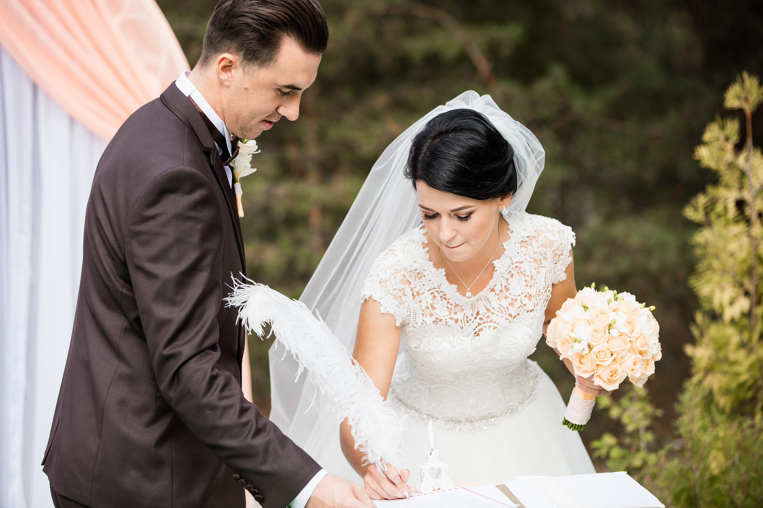 Красивая свадебная фотосессия в Солигорске. Европейская фотография