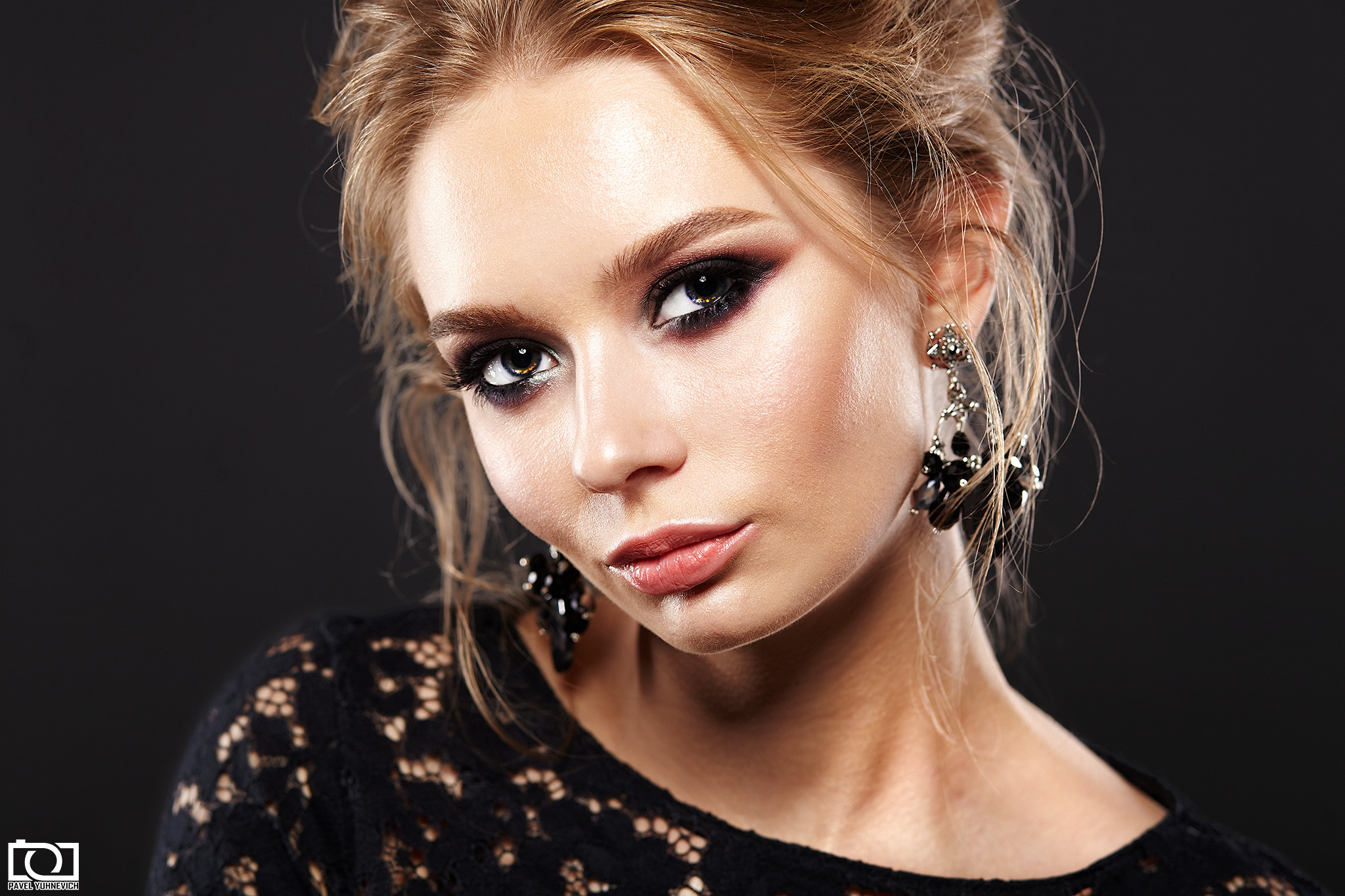 Фотосессия в студии, профессиональный студийный фотограф, ретушь и обр