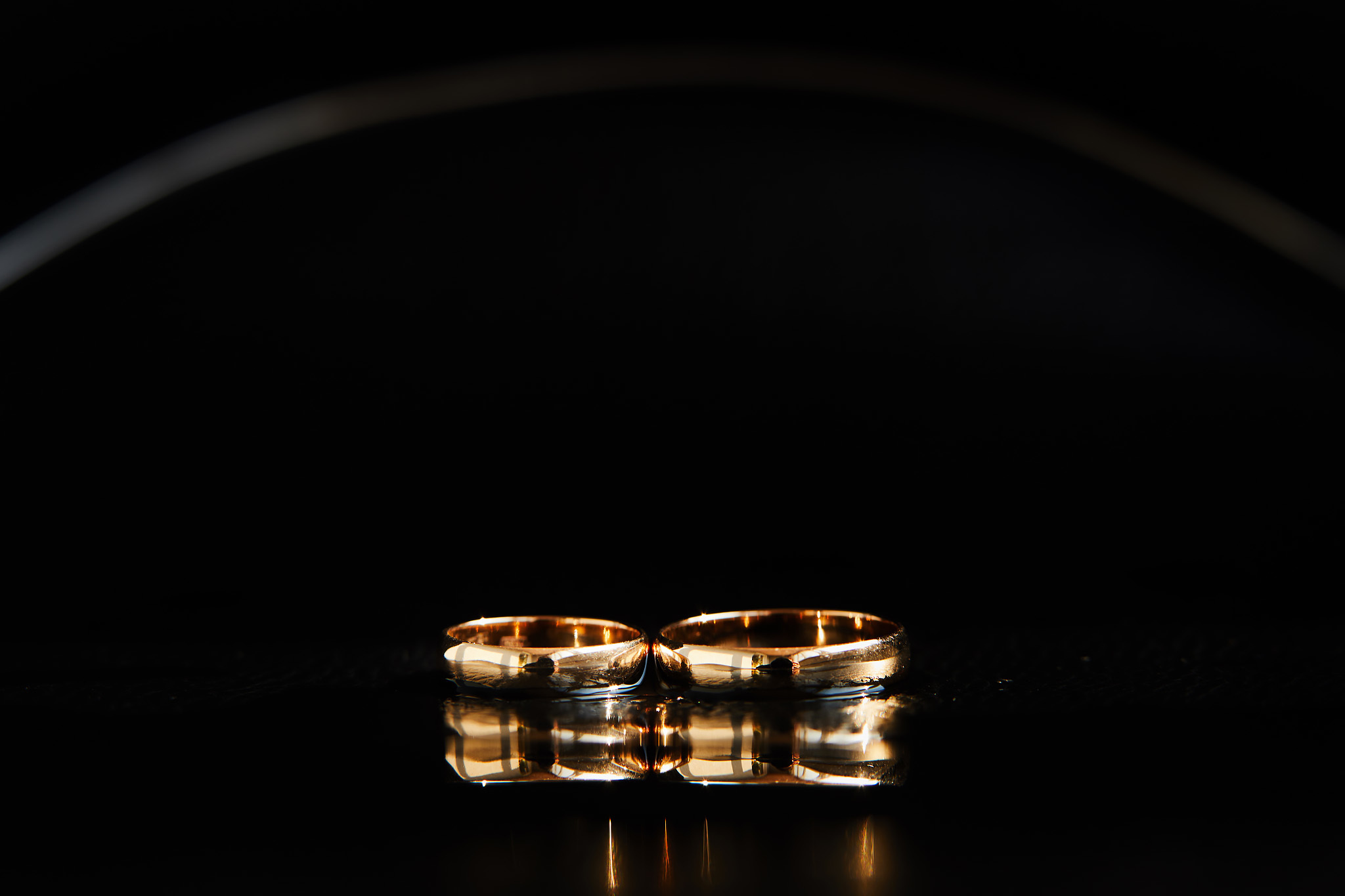 Сборы невесты на квартире. Жених и невеста собираются вместе.  Свадьба