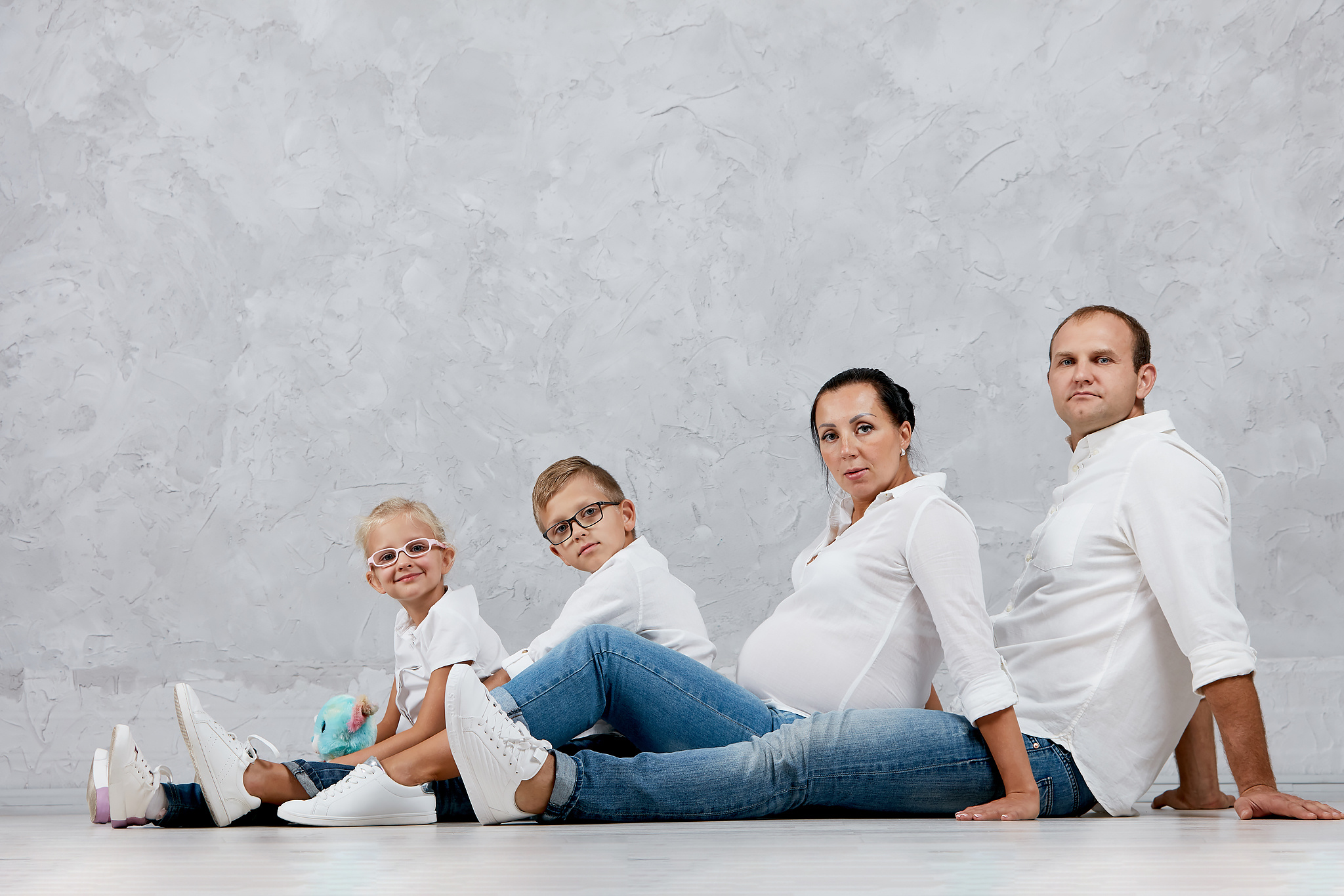 Семейная фотосессия на улице, в студии. Детская фотосъемка, индивидуал