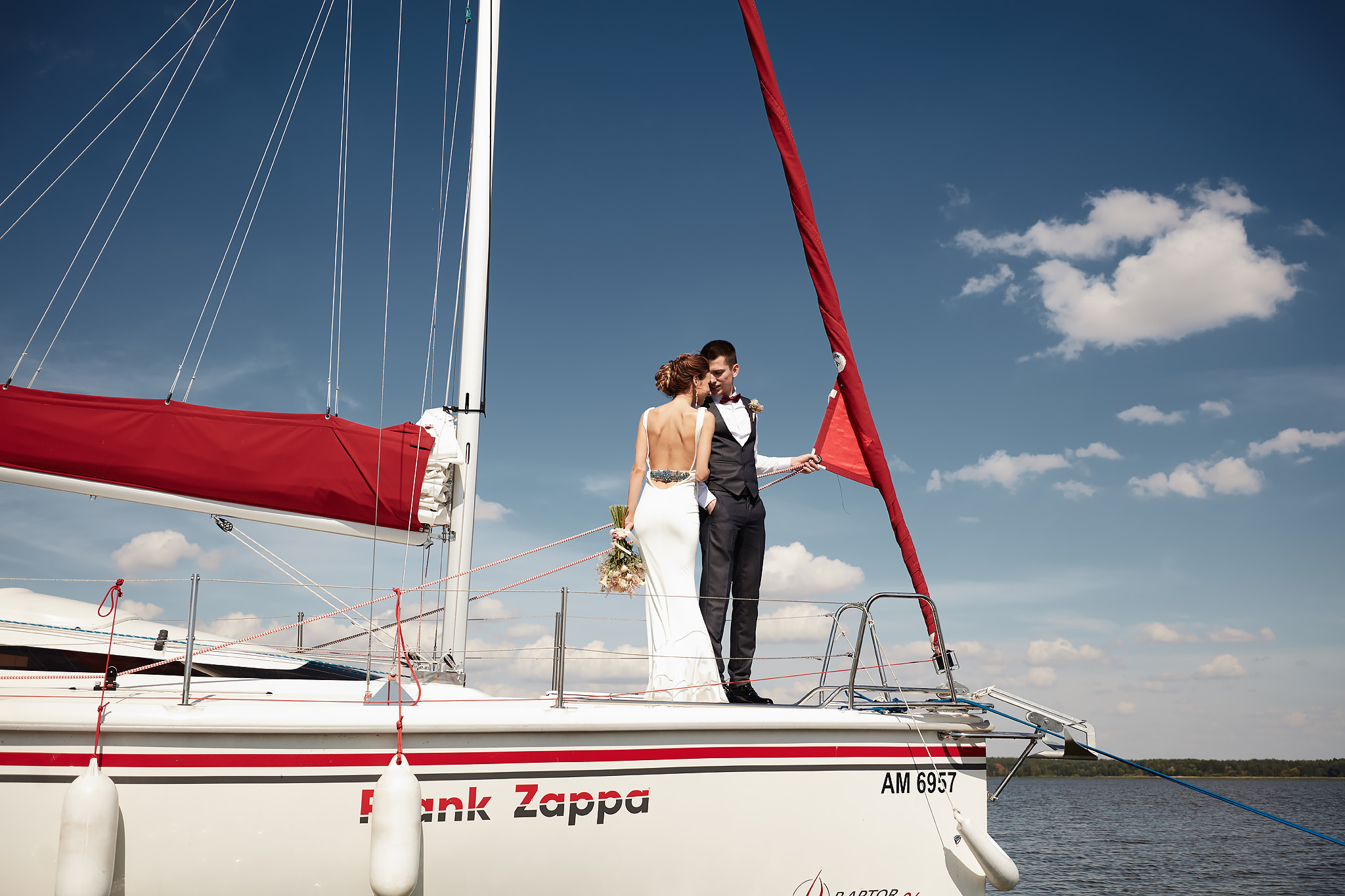 Свадьба на море. Свадьба на яхте в Солигорске. Яхта в Солигорске. Фото