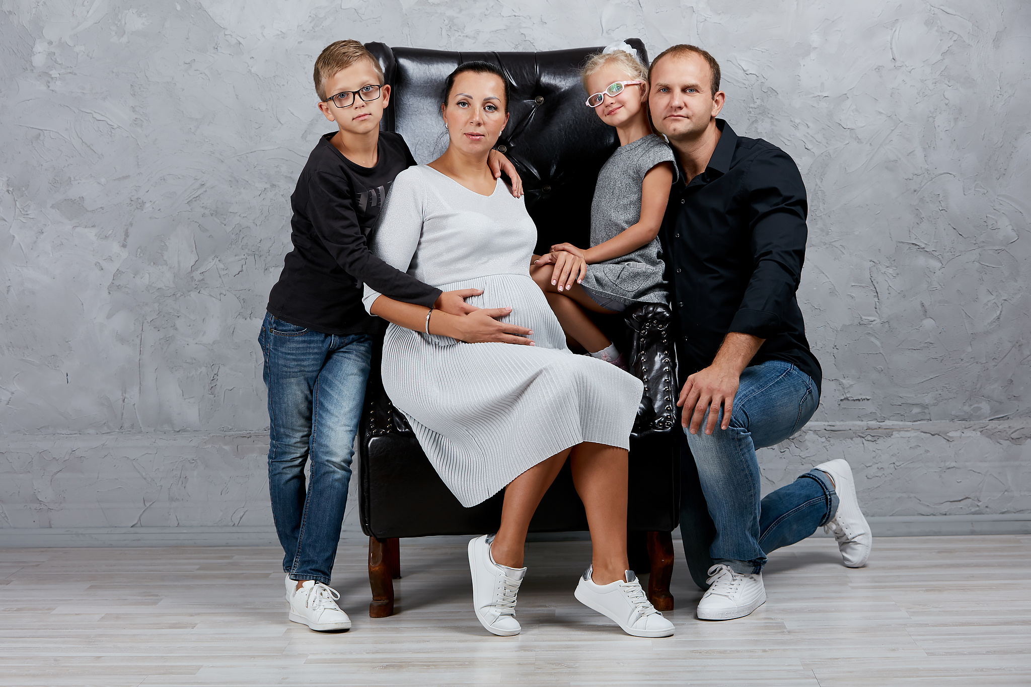 Семейная фотосессия на улице, в студии. Детская фотосъемка, индивидуал