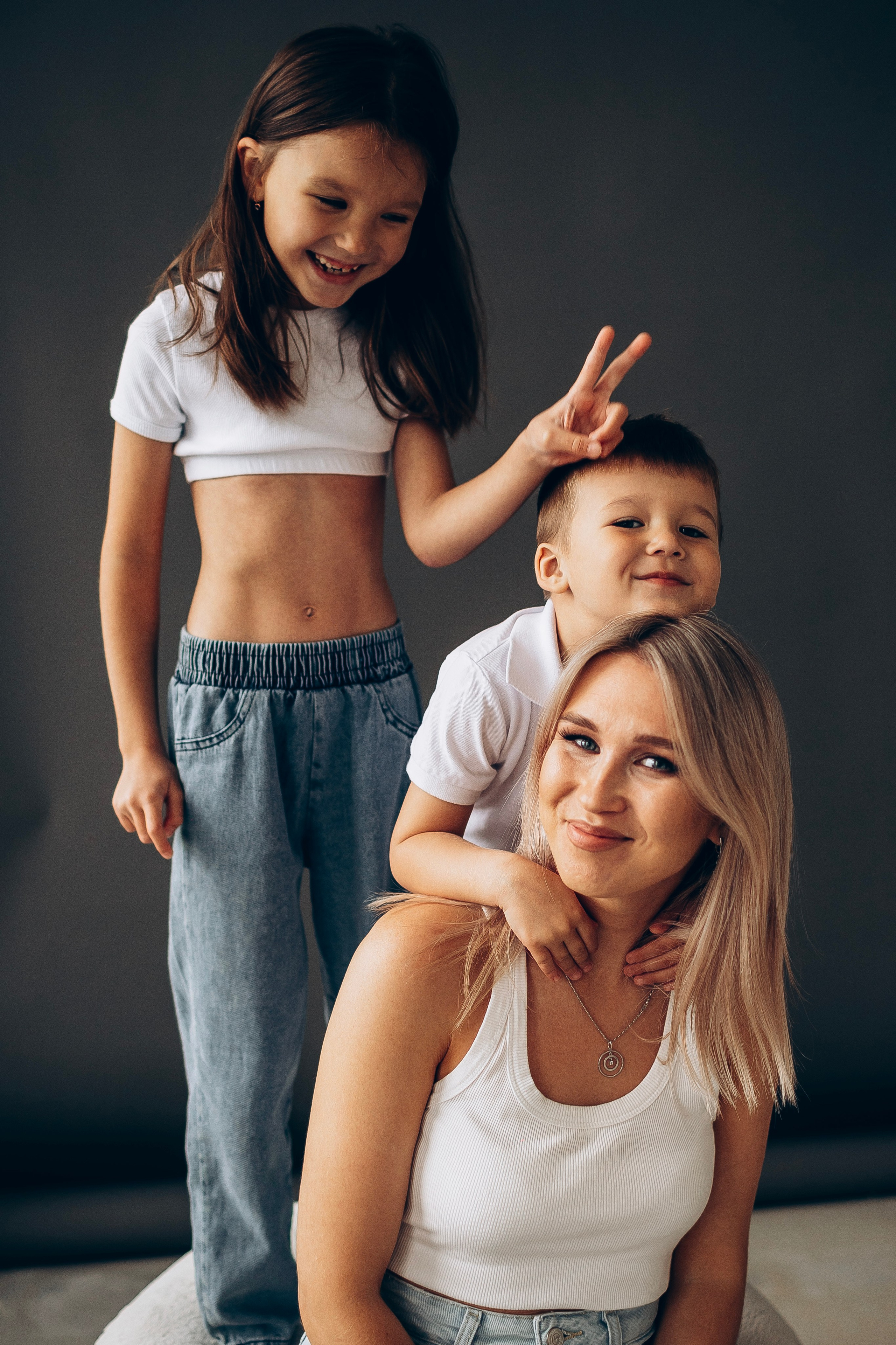 Женя с детками. Семейная съемка — это красивый способ признаться своей семье в любви