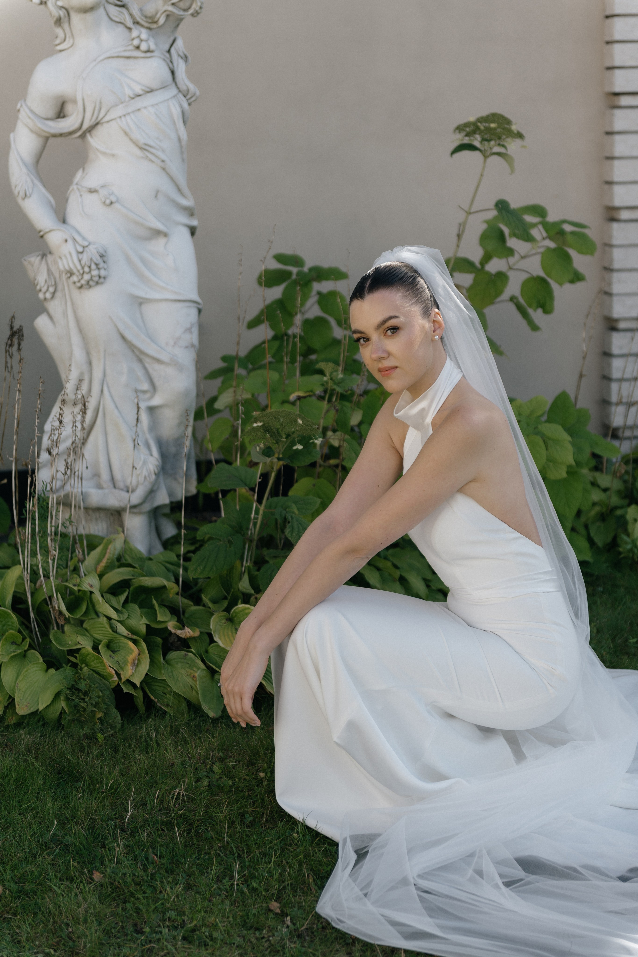 Wedding day in VERSAL PARK. Wedding PHOTOGRAPHER Andrew Vnukov
