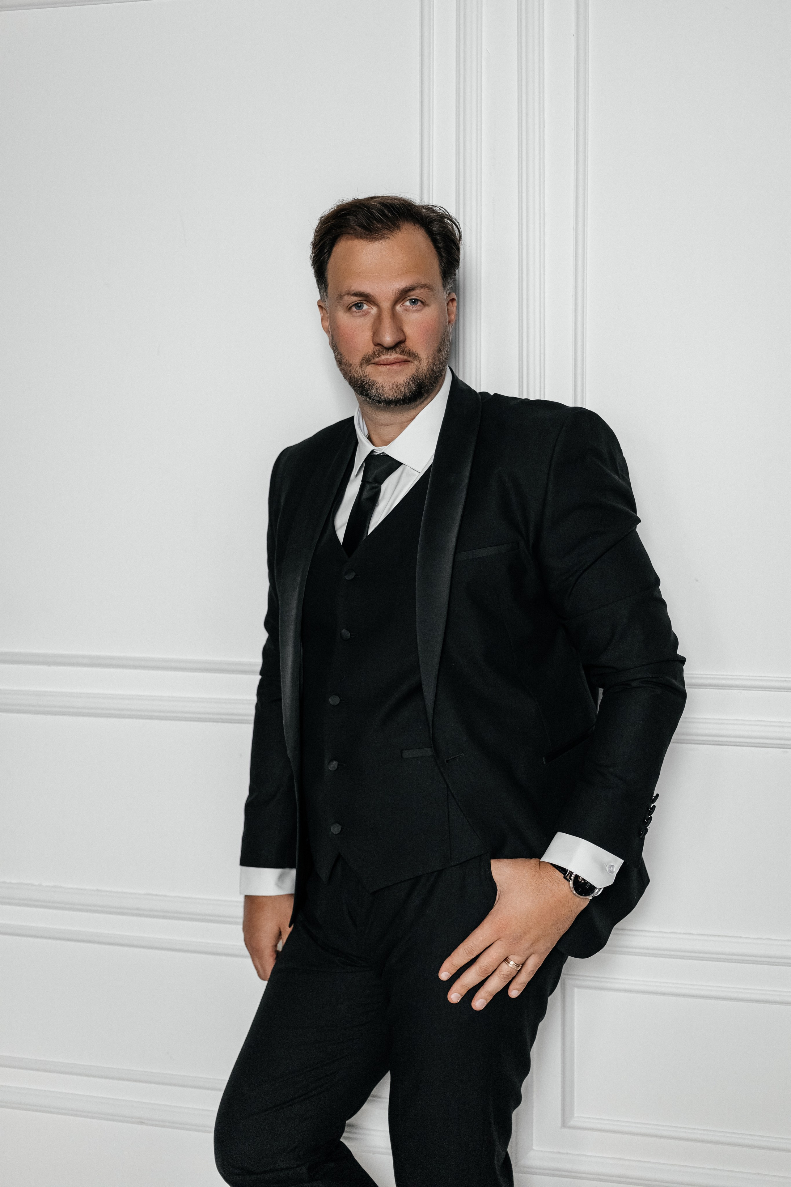 Бизнес-портрет для ведущего мероприятий. КОНТЕНТ ФОТОГРАФ