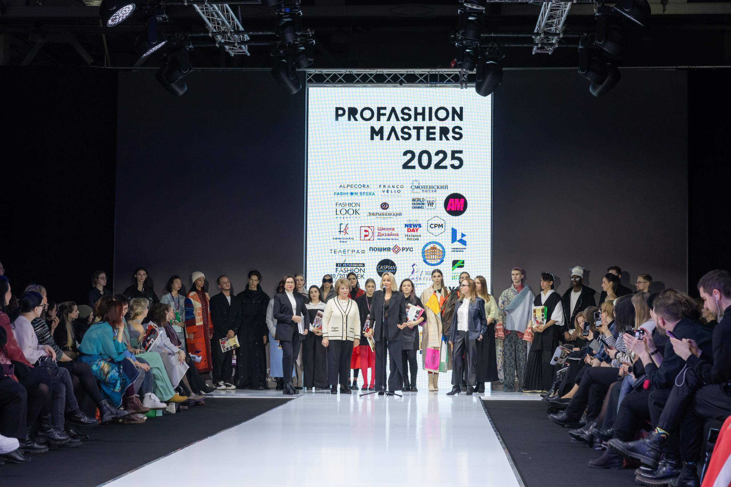 Показы моды. Фотограф Михаил Богачев