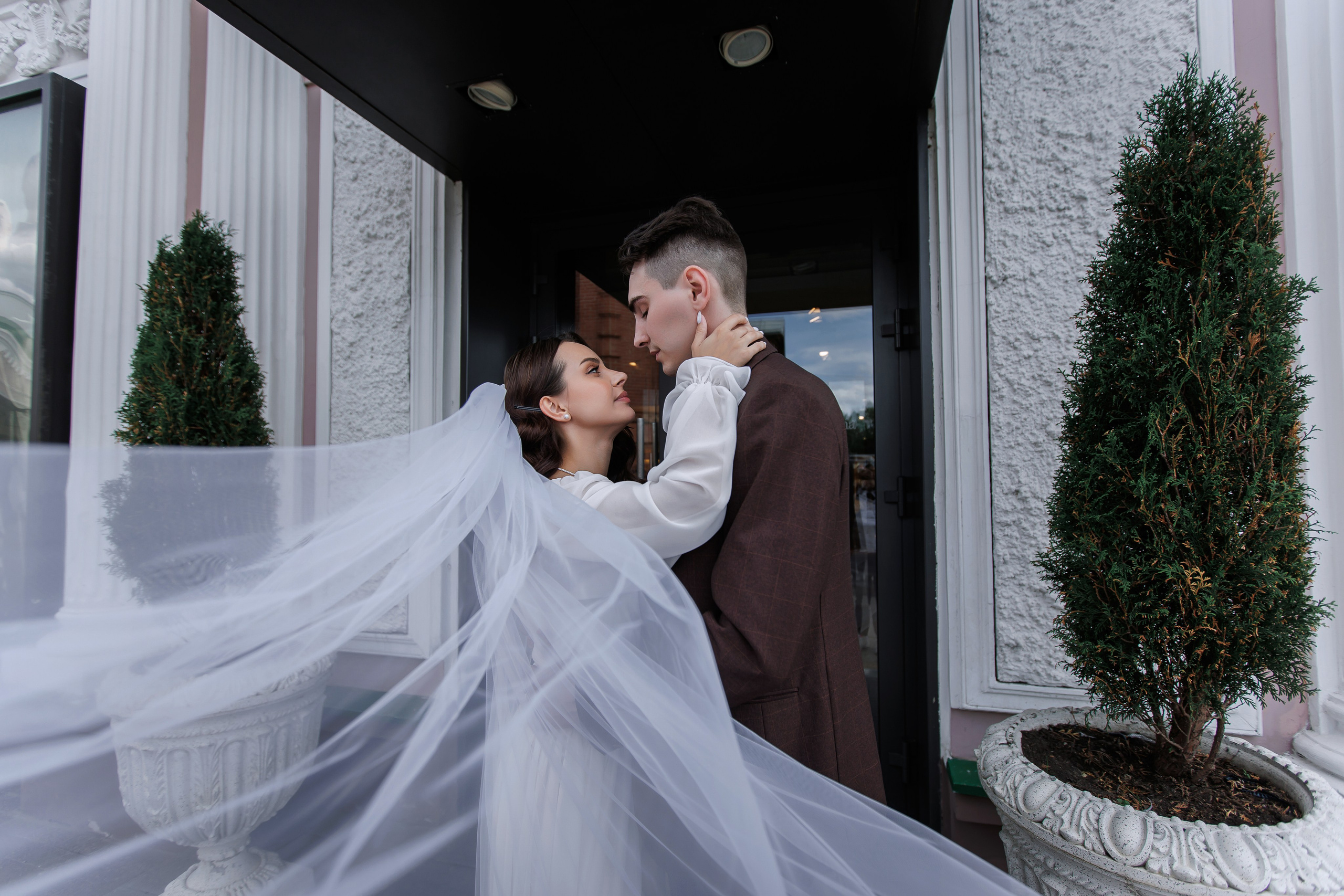 Екатерина и Денис. Свадебный фотограф в Омске Яна Савина