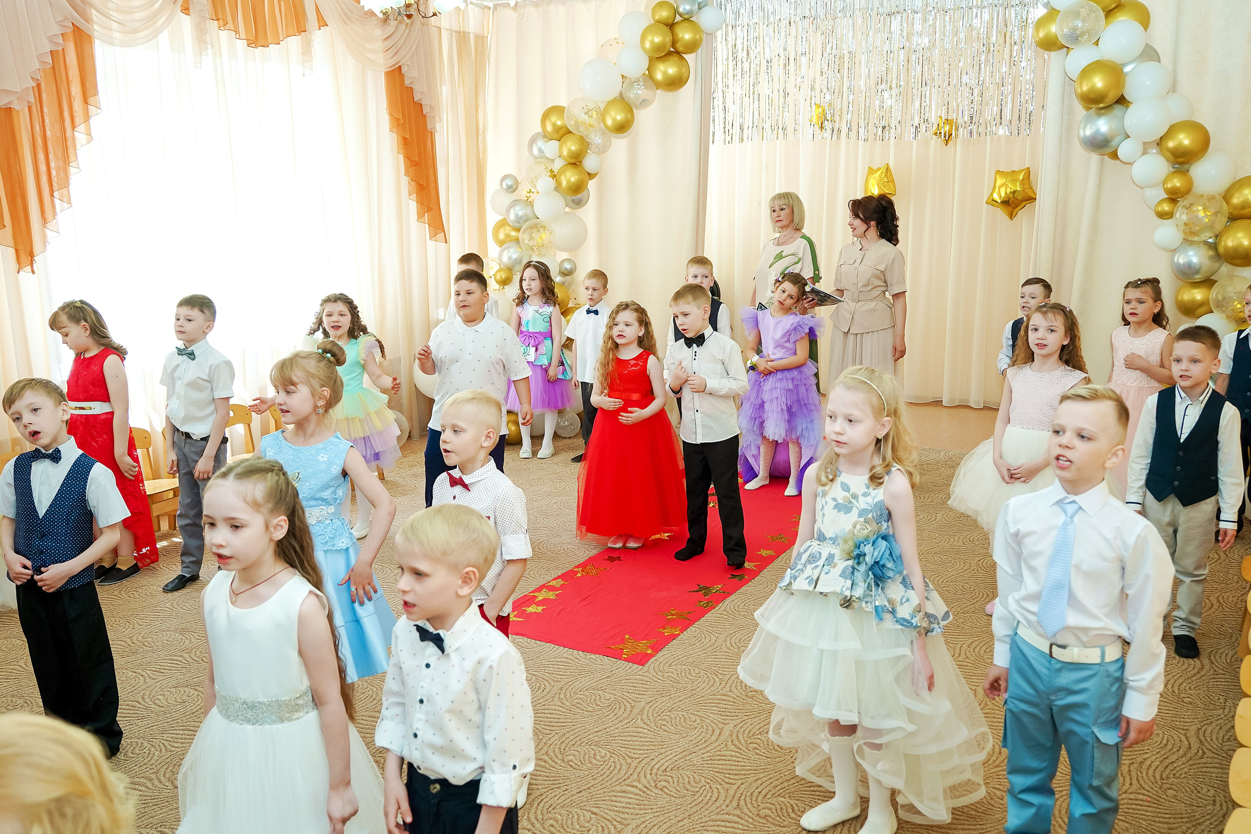 Фотосъемка видеосъёмка фотограф видеооператор новогодних утренников  в. Фотограф, видеооператор Нина Коршунова