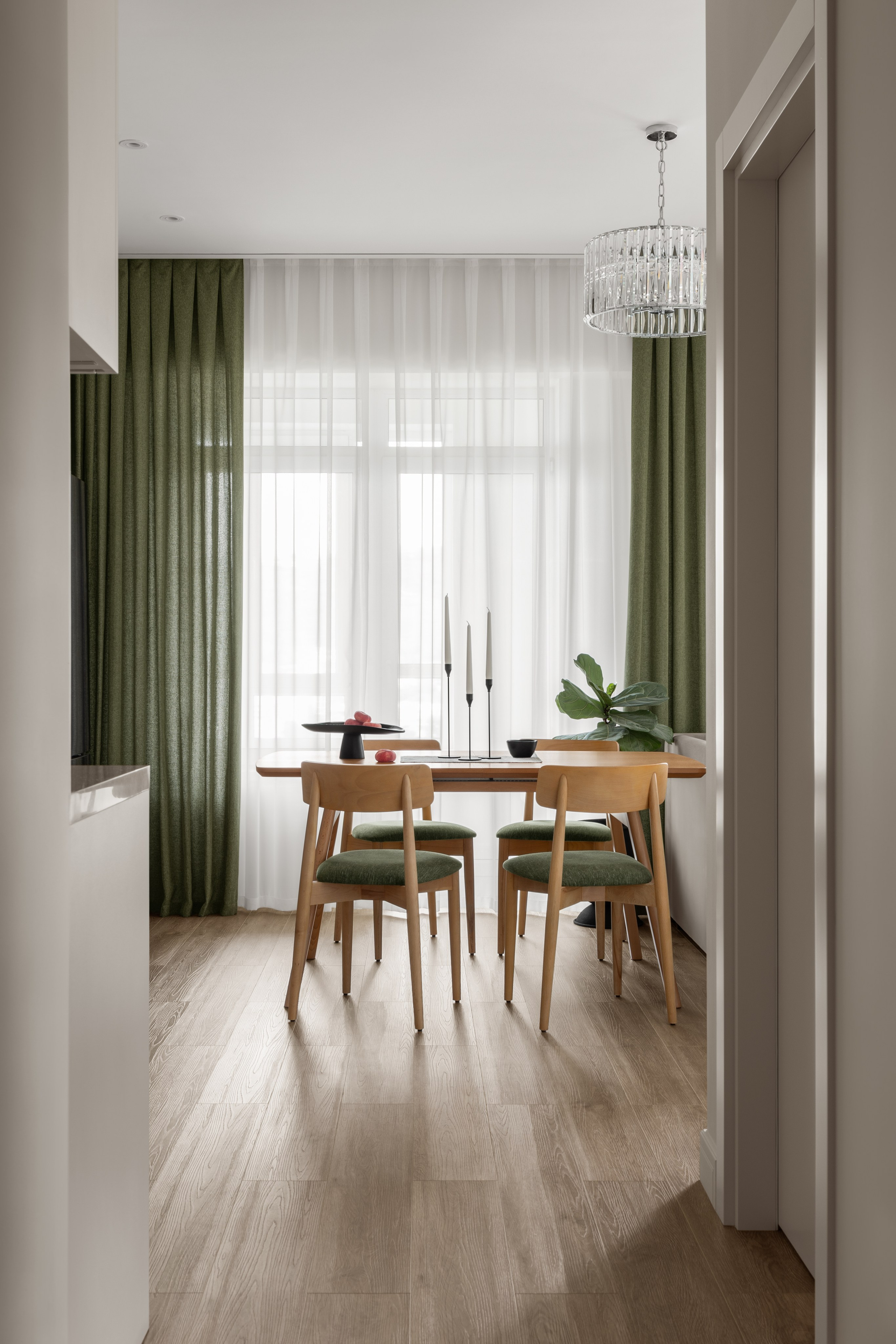 Интерьерная фотосъёмка дизайн-проекта в Алматы. Роман Якунин — интерьерный фотограф в Алматы