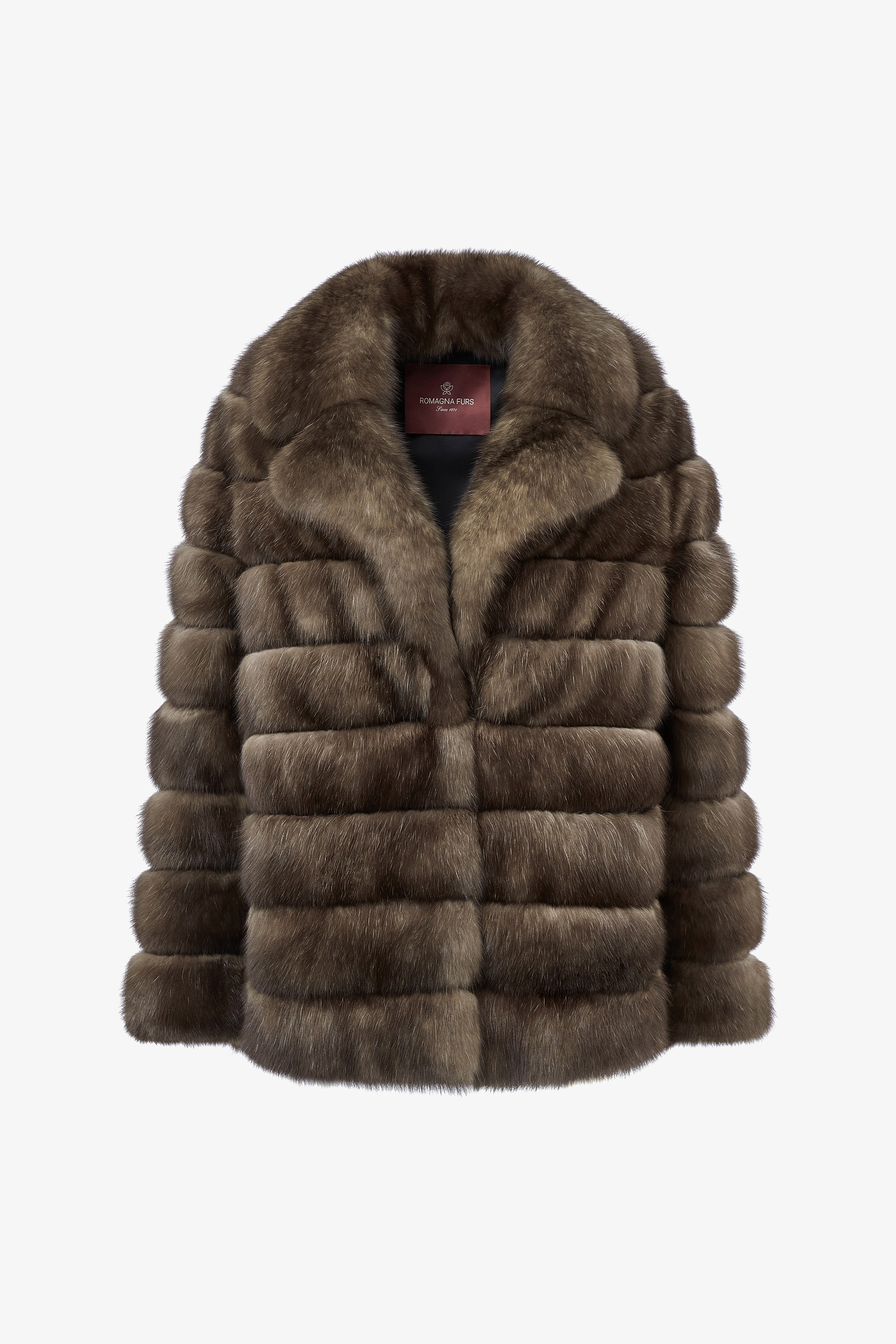 Ретушь фотографий меховых изделий | Студия SVITHART