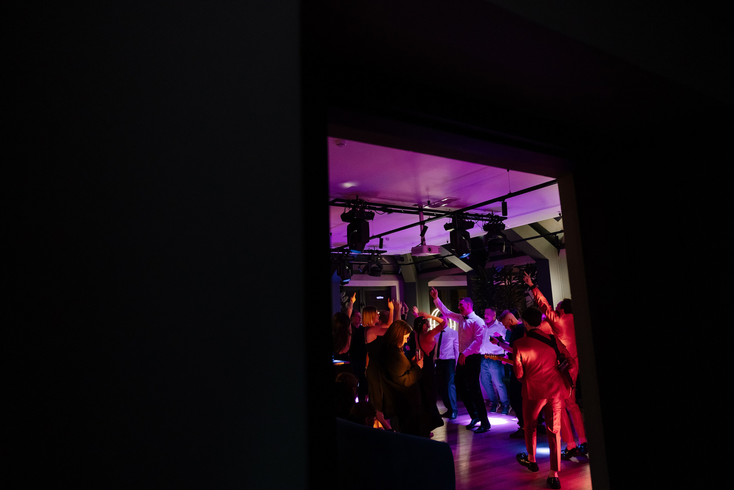 Влюбиться можно в красоту, но полюбить — лишь можно душу. Maya Alieva Wedding Photographer in St.Petersburg