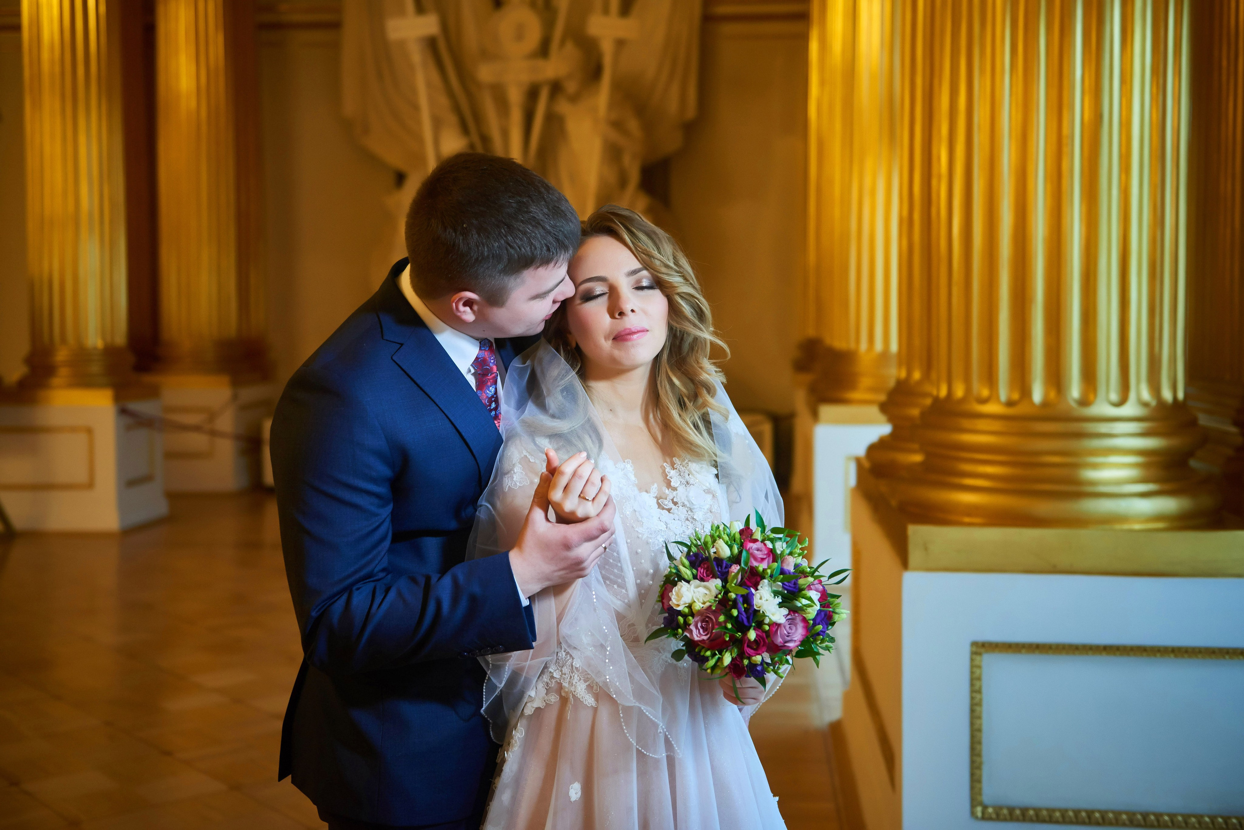 Елена и Иван (зимняя свадебная прогулка у Михайловского замка и фотосессия в Эрмитаже). Портретный, семейный и свадебный фотограф в Санкт-Петербурге и в Пушкине Ширяев Денис