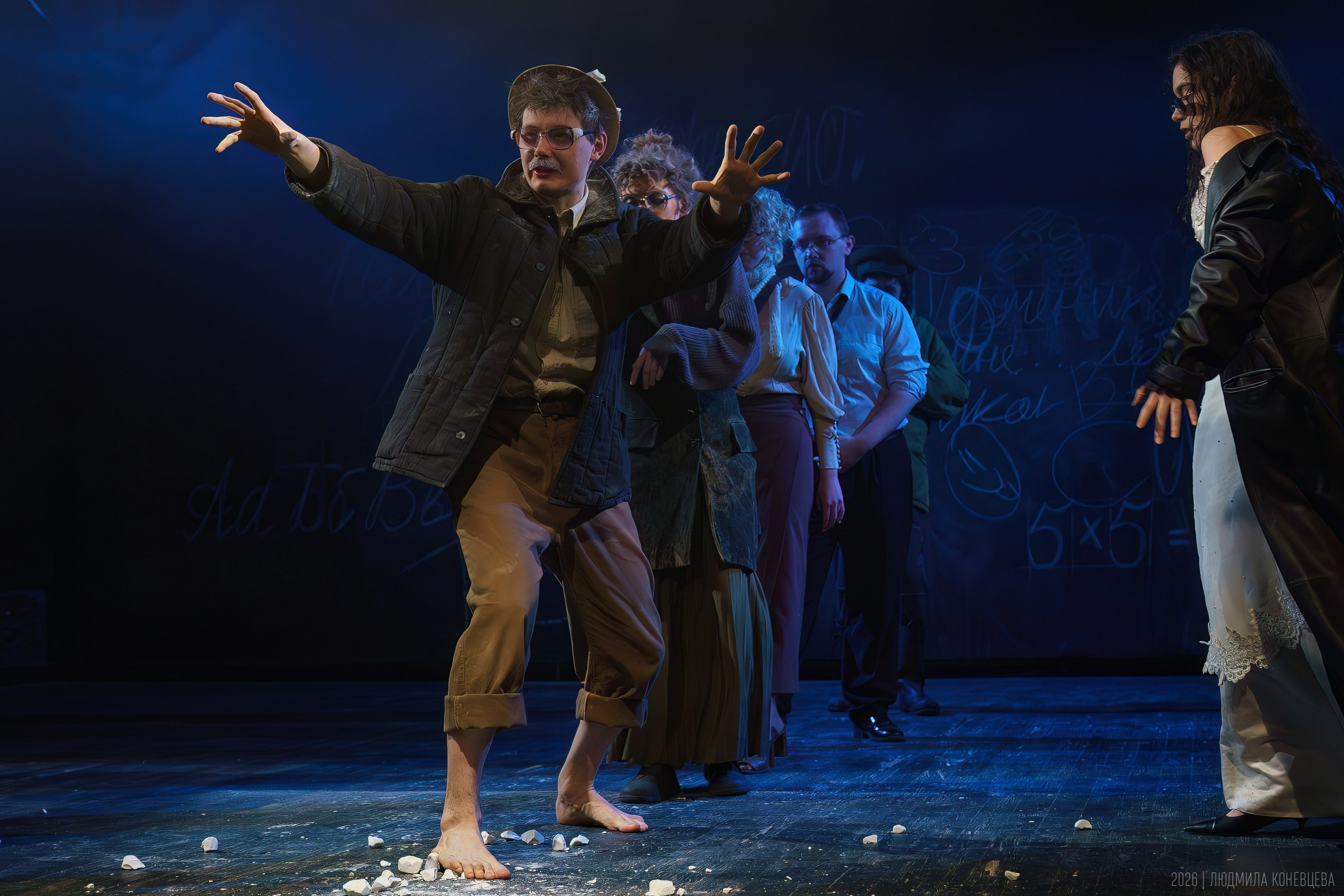 Спектакль «Школа для дураков», ГИТИС, мастерская Олега Кудряшова. Режиссер Ксения Горяинова. Театральная фотография