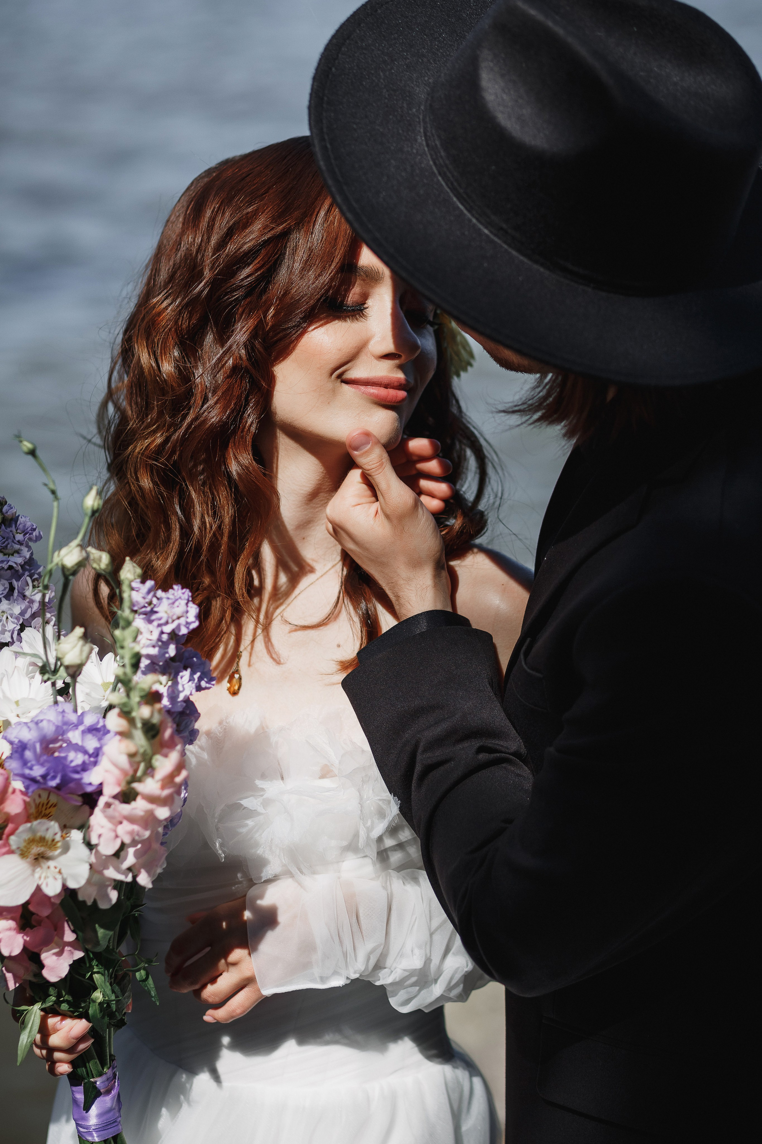 Свадебная фотосессия Михаила и Валерии на Чеховской набережной. Свадебный и семейный фотограф в Таганроге Бакарюк Антон