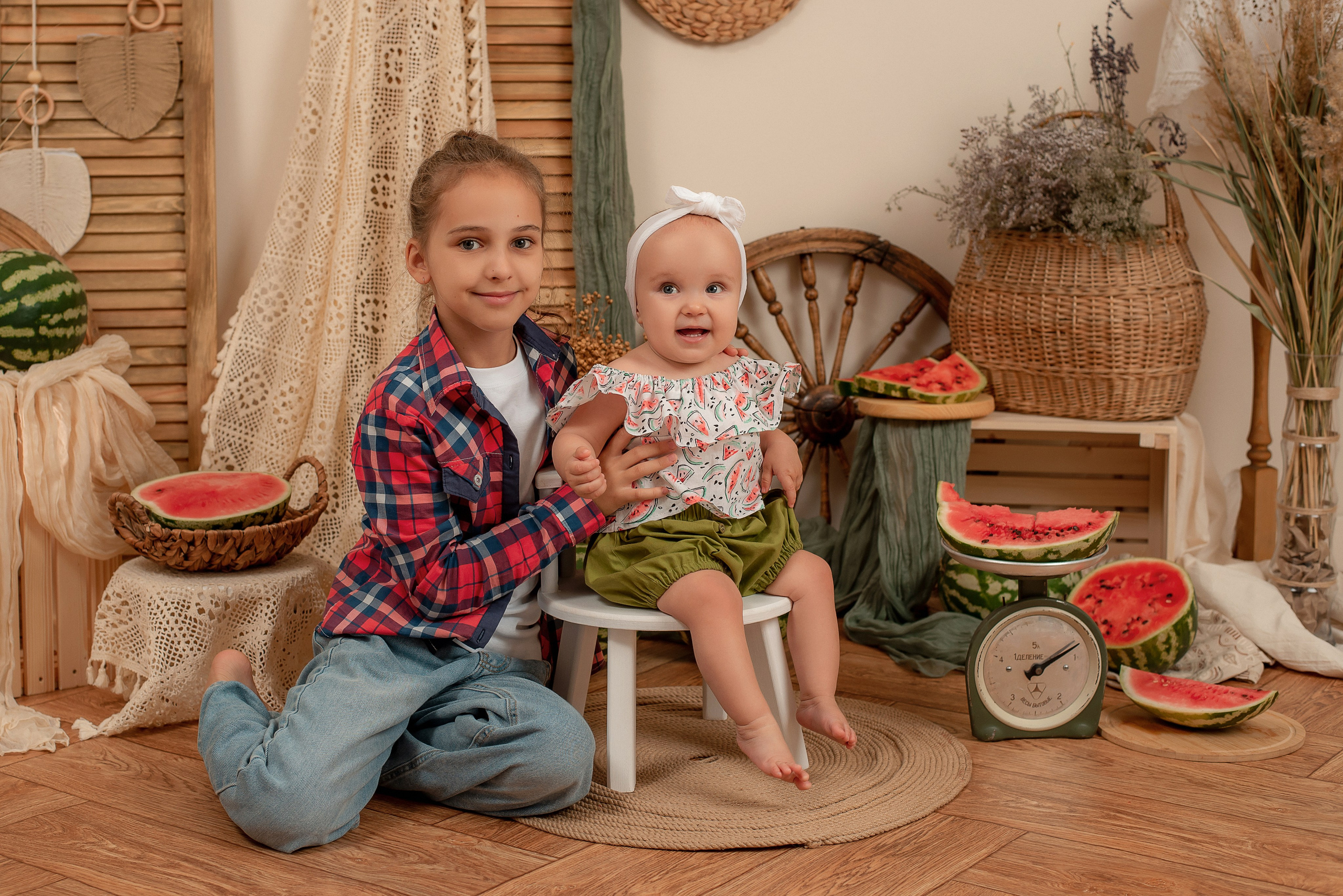 Арбузная фотосессия с Лизой и Софией. Семейный и детский фотограф Наталья Горда